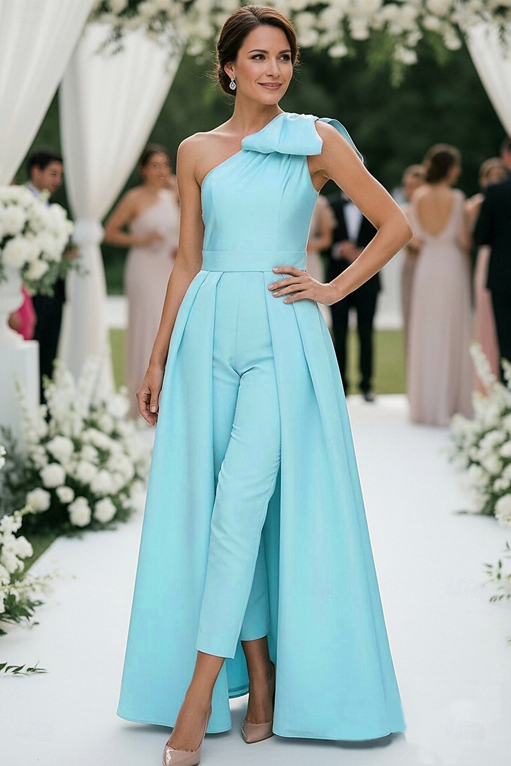 Jumpsuit / Pantsuit Gulvlengde Overskjørtkjole Kjole til brudens mor Ermeløs Enskuldret Elegant Minimalistisk Formell Bryllupsgjest Sateng med Sløyfe(r) 2026 - $146.99 –P1