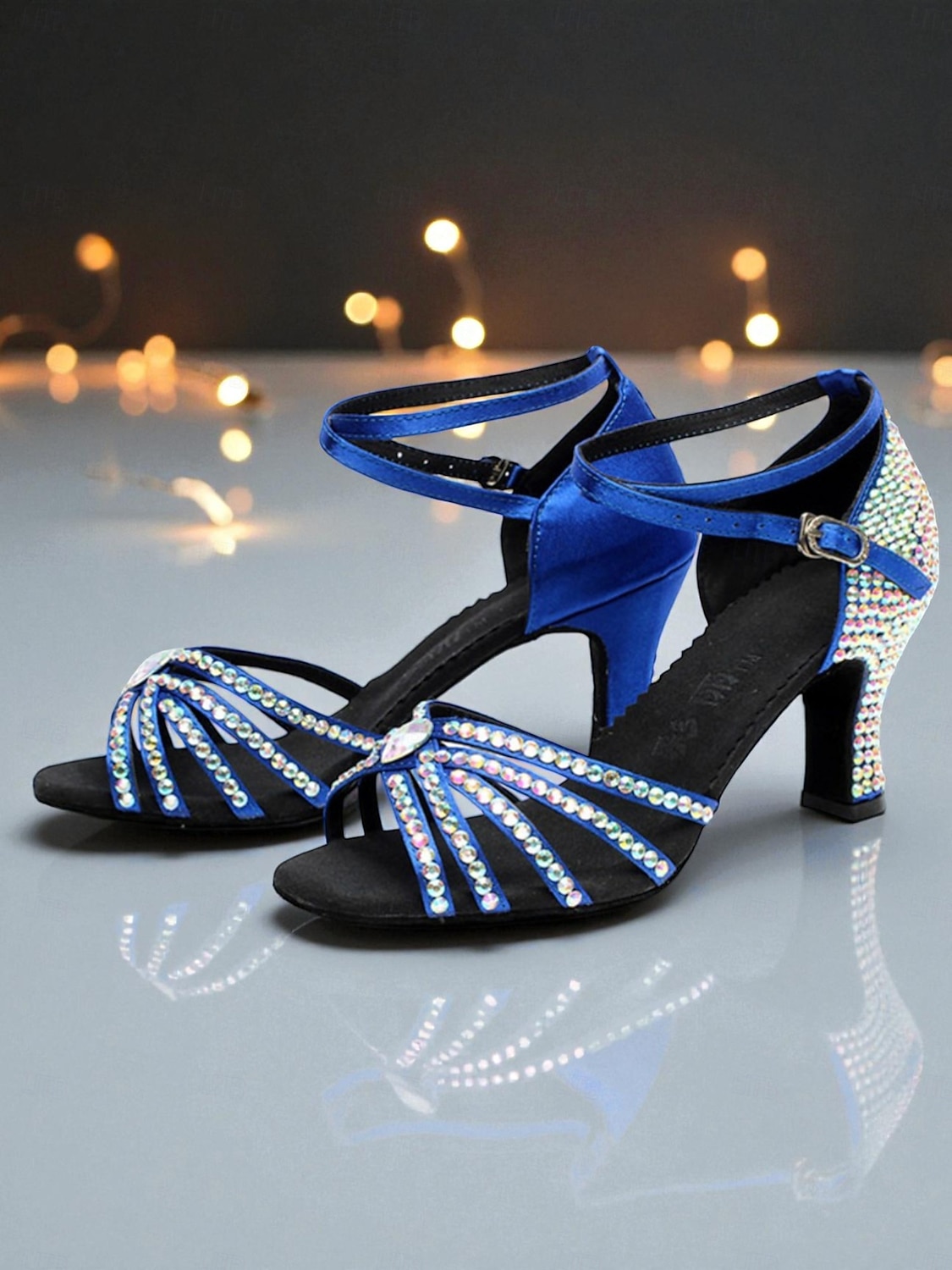 Sapatos de dança latina femininos azuis com strass - sandálias profissionais para dança de salão, salsa e tango, com design de tiras e salto brilhante para competição ou apresentações. de 2025 por $46.99 –P1