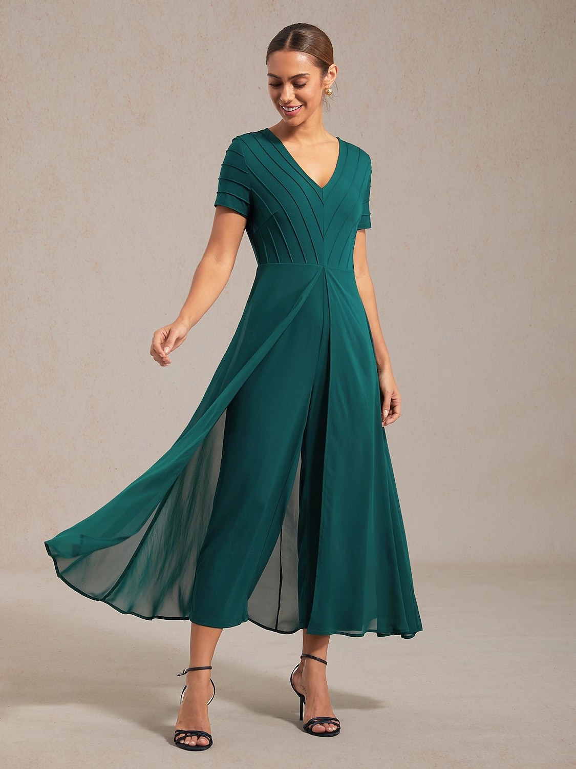 Combinaison femme vert foncé col V design à panneaux imitation deux pièces fluide aspect transparent tissu extensible destination mariage invité printemps été automne de 2025 ? $114.99 –P1