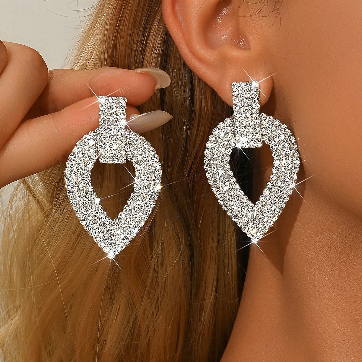 Damskie błyszczące kolczyki w kształcie łezki z kryształkami – luksusowa biżuteria kryształowa na wieczorne, efektowne imprezy 2026 - $14.99 –P2