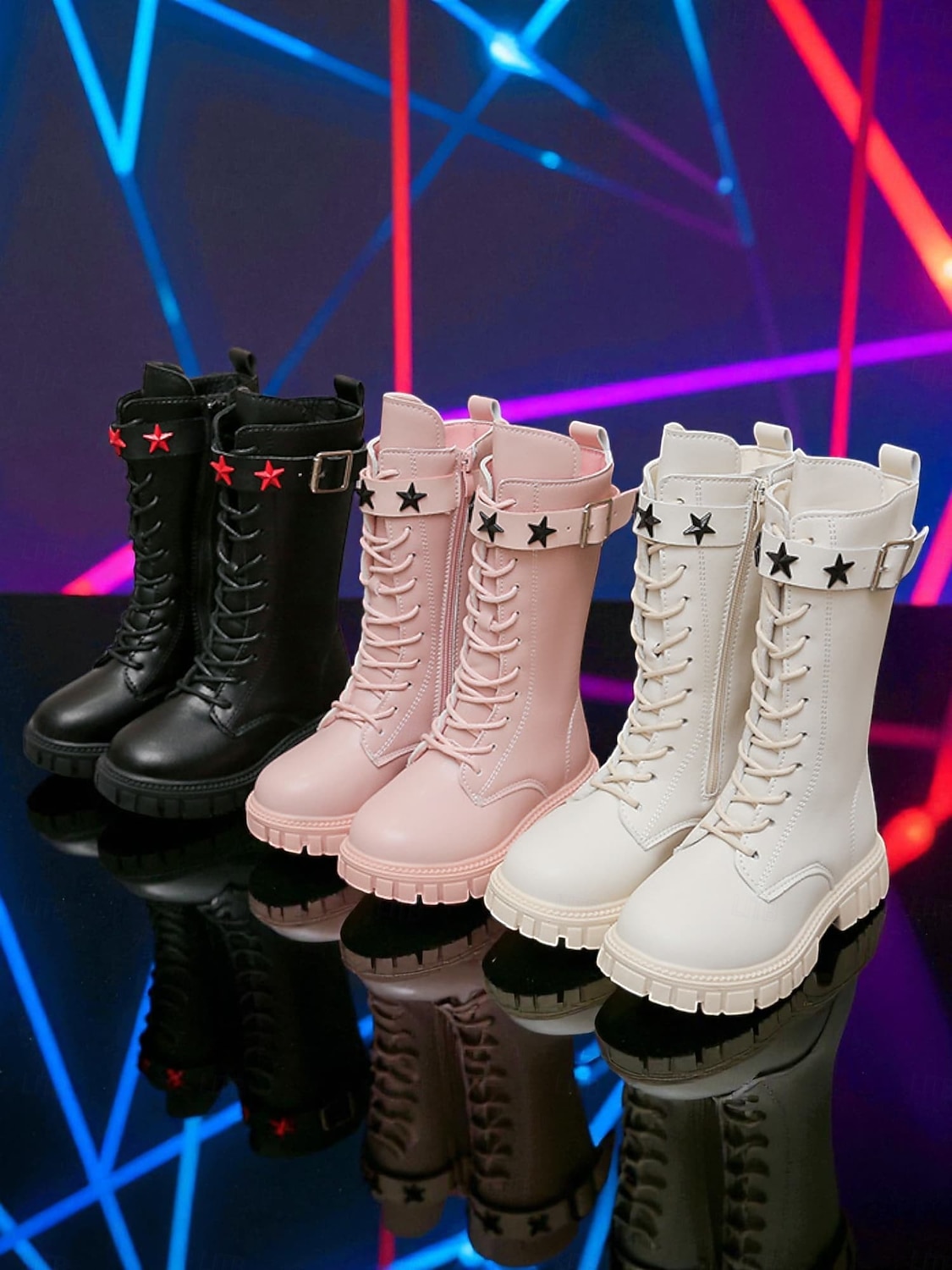 Bottes blanches en similicuir avec boucle étoile, inspirées des idoles coréennes pour enfants, parfaites pour un look décontracté, une fête ou un événement mode. Confortables et tendance, elles sont de 2026 ? $42.99 –P1