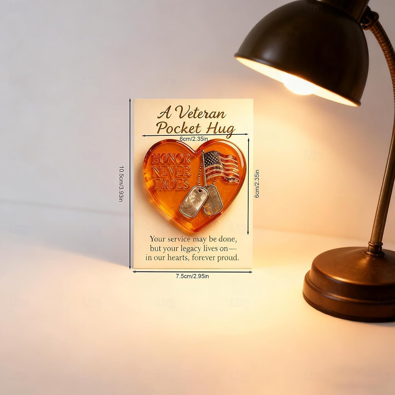 Abbraccio tascabile per veterani, l'onore non svanisce mai, biglietto di ringraziamento, gettone militare per veterani a forma di cuore con bandiera americana &piastrine per cani, Natale &regalo per del 2026 a $13.99 –P7
