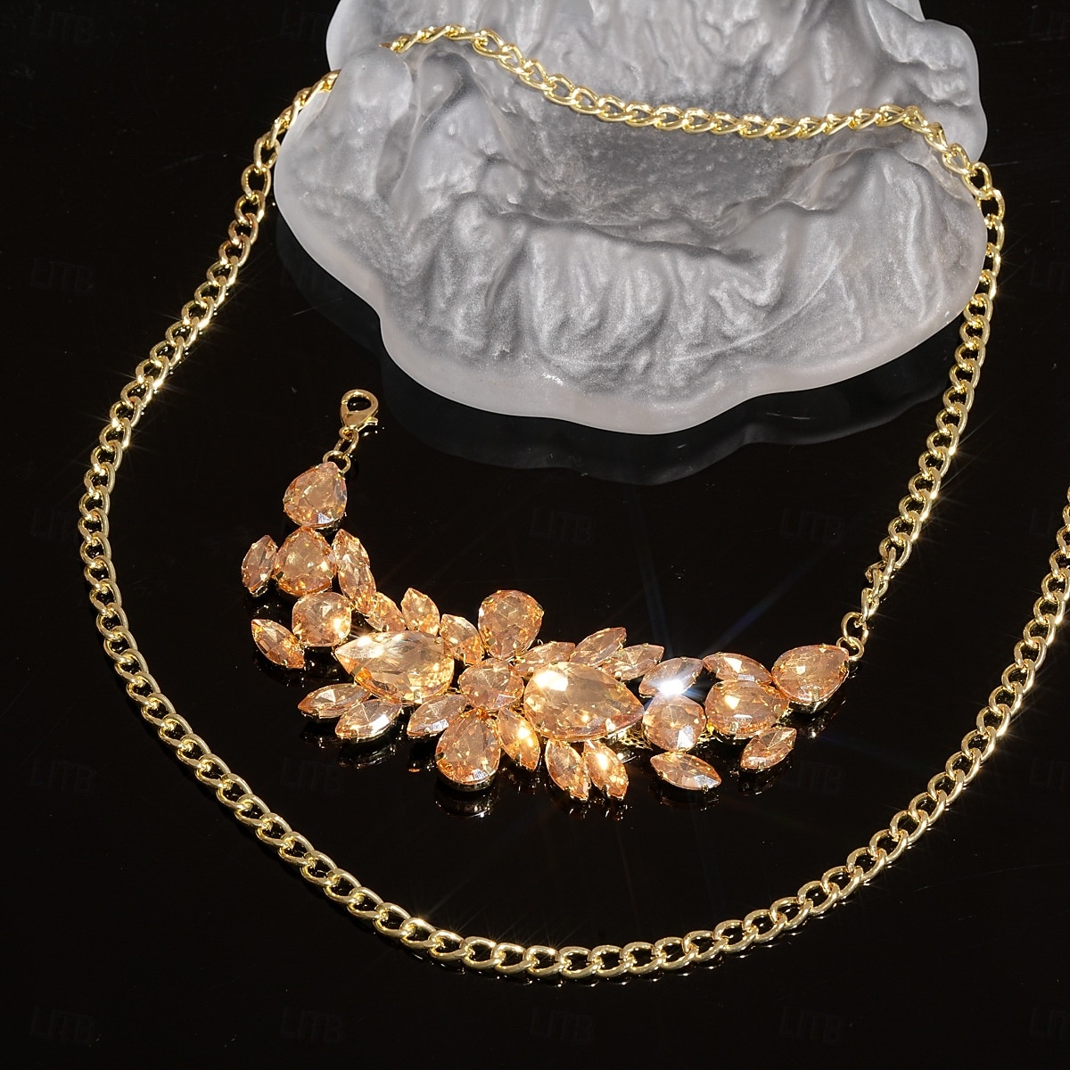 Cadena de cintura con cristales de estrás para mujer: un accesorio dorado brillante para fiestas elegantes de Año Nuevo y bailes. &eventos de baile formales 2026 - $11.99 –P2