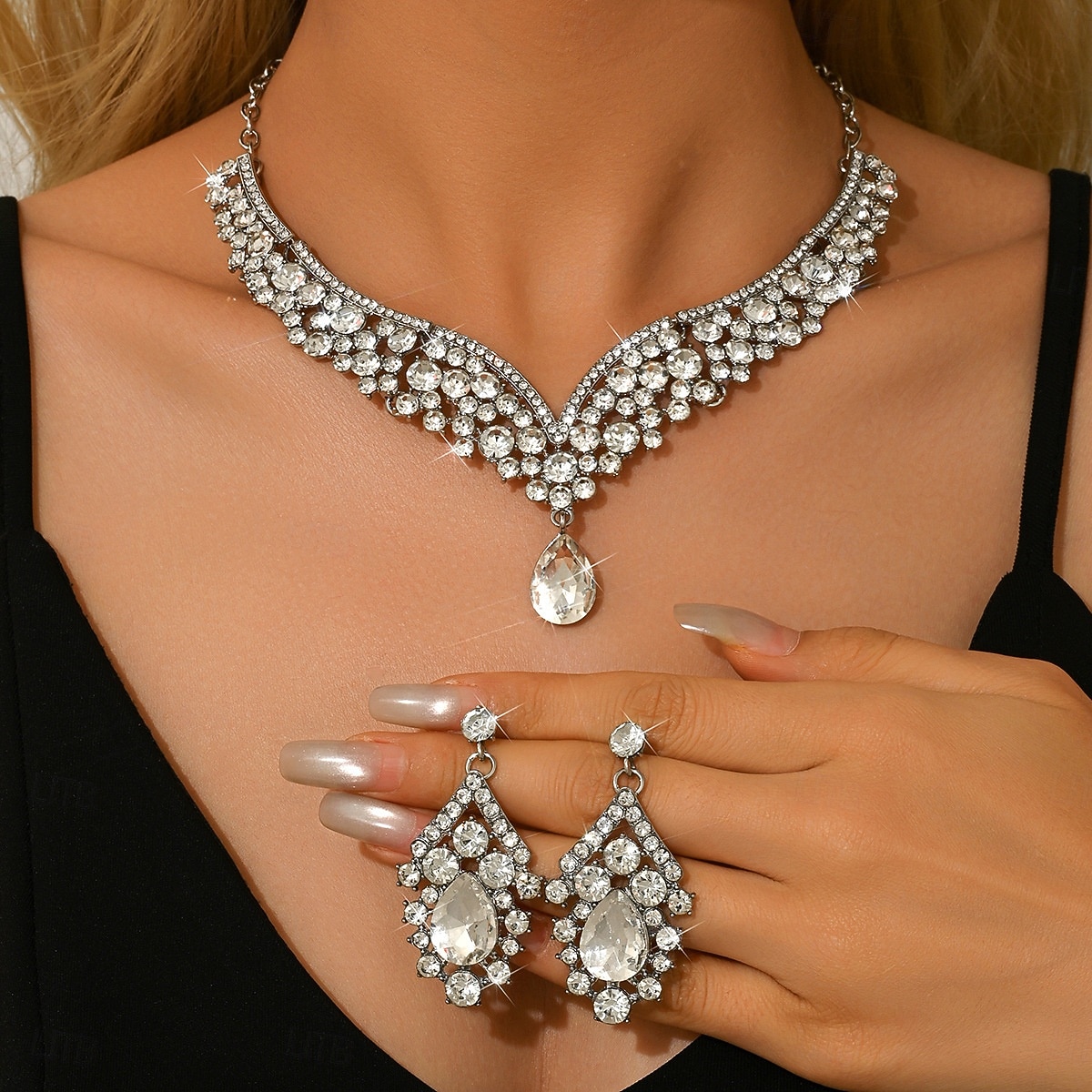 Rotes Kristall-Halsketten-, Ohrring- und Armband-Set für Damen, goldfarbener Strass-Statement-Schmuck, eleganter Glamour-Stil für Partys &Abendveranstaltungen 2026 - $14.99 –P7