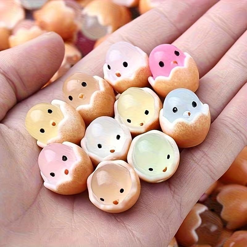 100 Stück leuchtende Osterkükenfiguren, Mini-Kükenstatuen zum Befüllen von Ostereiern, für Feengärten, Puppenhausdekoration, Bastelarbeiten, Frühlings- und Weihnachtsdekorationen 2026 - $23.99 –P3