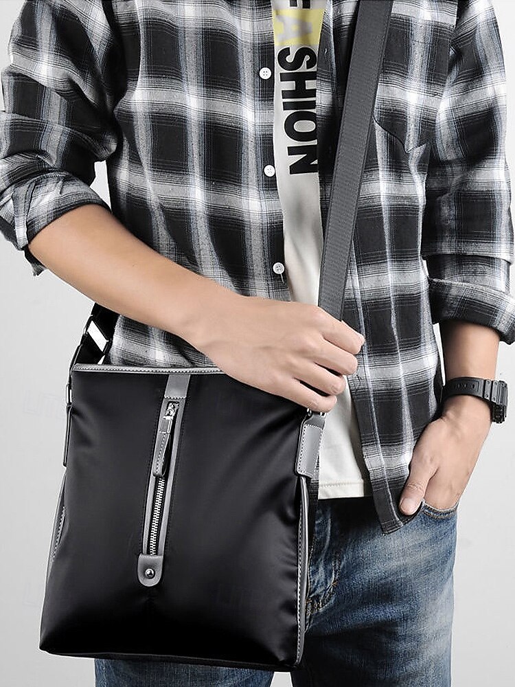 borsa a tracolla impermeabile in tessuto Oxford da uomo – grande capacità, design multitasche, disponibile in blu e nero del 2026 a $19.99 –P4