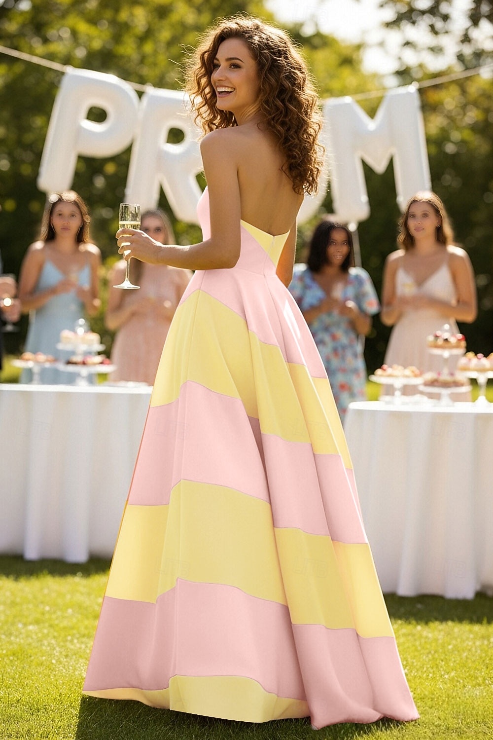 Linea ad A Lunghezza al pavimento Abito da invitata a nozze Abito Formale Abito da sera Abiti da Ballo Elegante Festa Senza Maniche Senza Spalline Balli di fine anno Festa in giardino Raso con Blocco del 2026 a $172.99 –P2