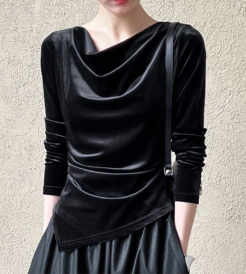 Damen Samt Drapiert Elegant Stilvoll Basic Langarm Wasserfallausschnitt Normale Oberteile Schwarz Herbst Winter 2026 - QAR 114.18 –P1