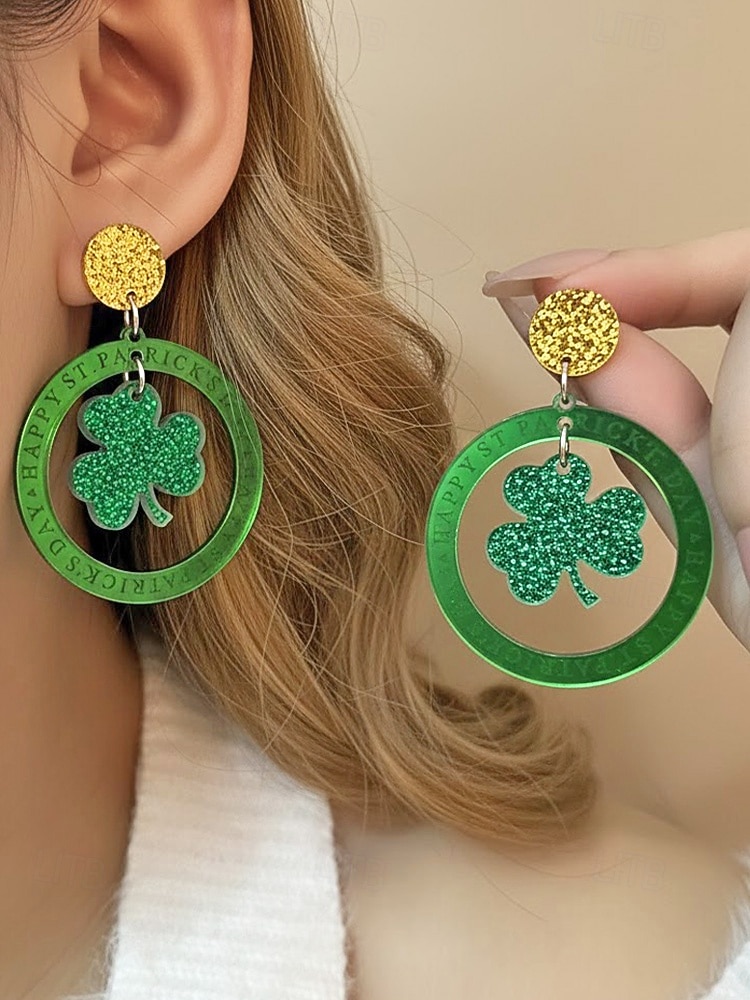 Boucles d'oreilles trèfle en acrylique pour femmes, idéales pour la Saint-Patrick. Modèle léger à paillettes, plusieurs styles disponibles sur le thème du trèfle et de l'Irlande, parfaites pour les défilés, les fêtes, les événements et les célébrations. de 2026 ? $7.99 –P5