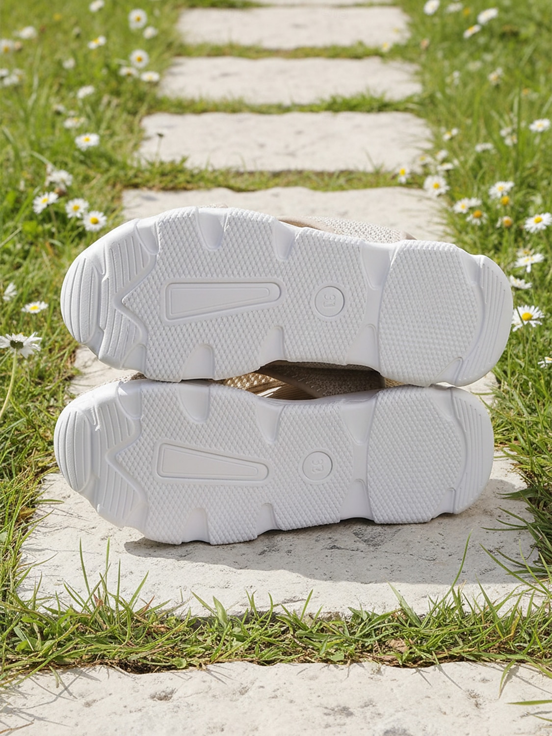 Beigefarbene, sportliche Damensandalen – atmungsaktive Zehensandalen mit Schnürverschluss, ideal für Spaziergänge im Park, Strandtage und Outdoor-Abenteuer. 2026 - $29.99 –P5