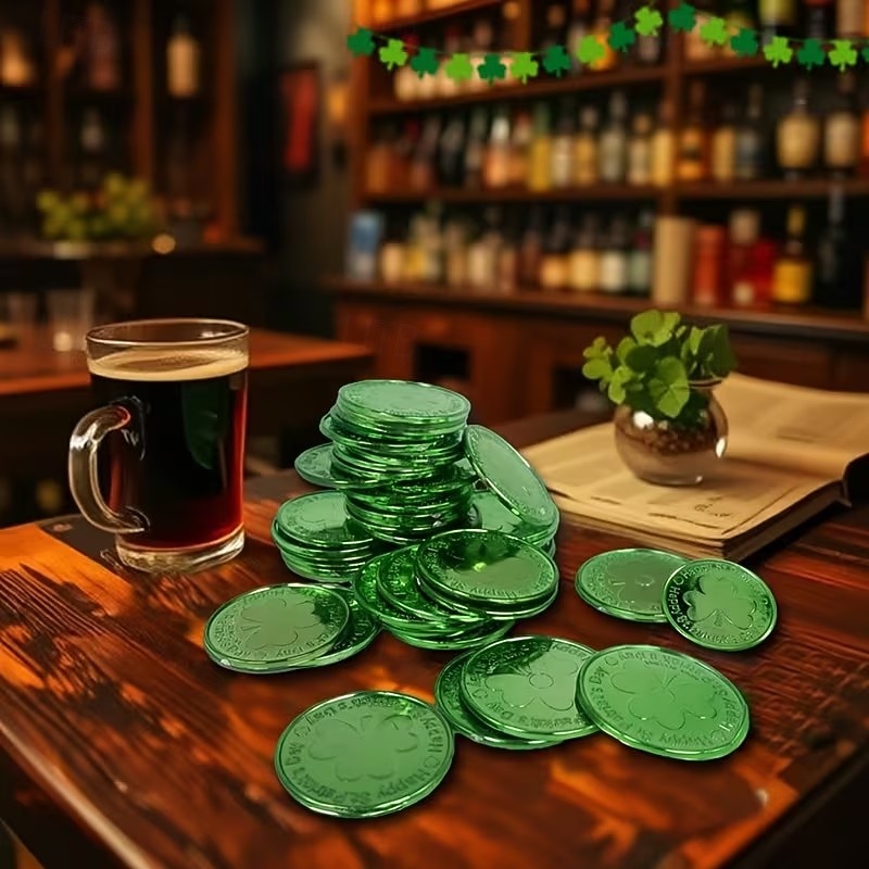 Złote monety na dzień św. Patryka - 100/200 sztuk złotych zielonych monet na szczęście, plastikowe monety koniczyna skrzat, moneta z 3-listną koniczyną do dekoracji i upominków na imprezę 2026 - $26.79 –P9