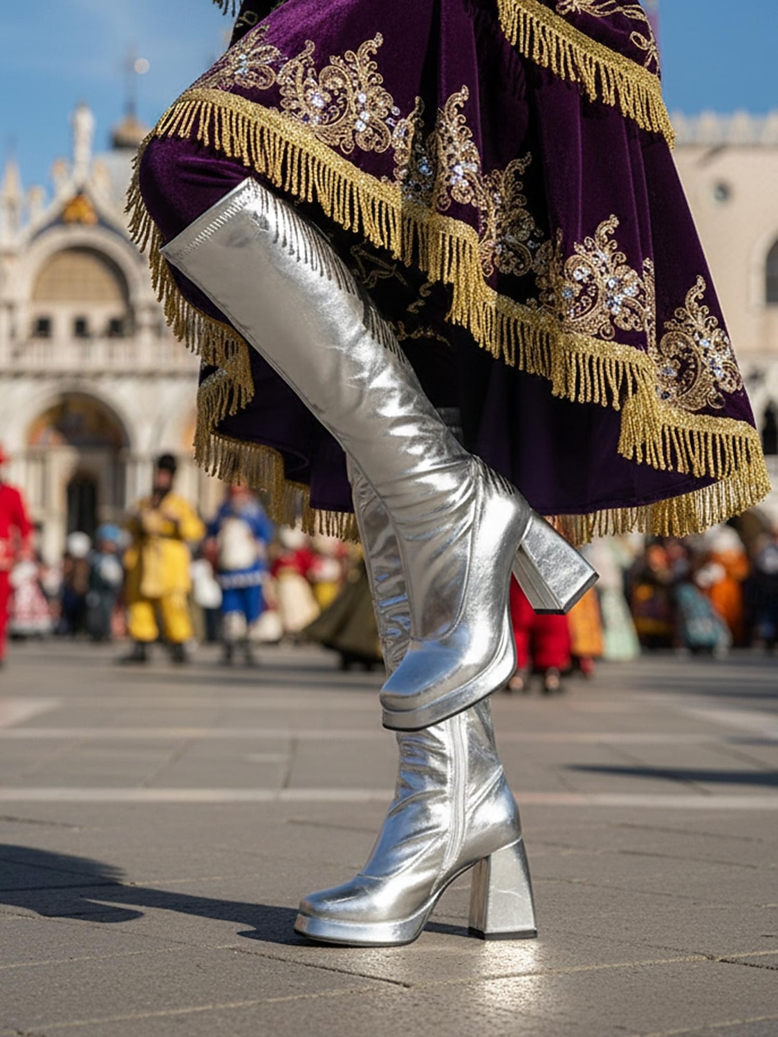 Bottes métalliques argentées jusqu'aux genoux avec talon bloc pour femmes Mardi Gras – Style rétro années 70 pour carnaval fêtes et événements costumés de 2026 ? $79.99 –P7