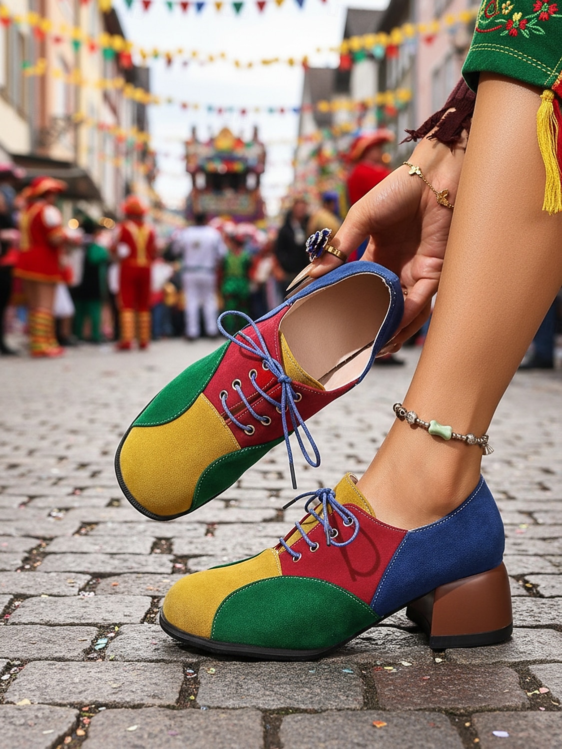Flerfargede oxfordsko med blokkhæl til dame – retro pumps med snøring i fargeblokker for karnevalskostymer, klovner og funky hverdagsklær 2026 - $34.99 –P1