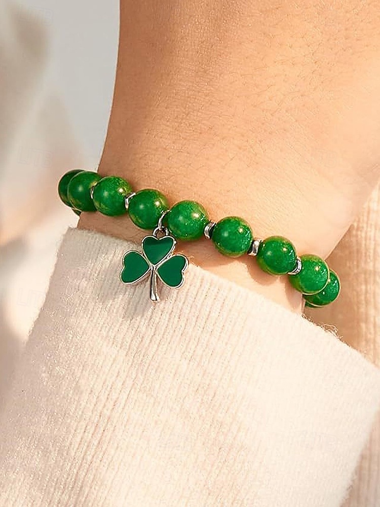 Set med shamrockarmband och örhängen i legering och akryl för kvinnor, gröna och vita pärlor, perfekt för St. Patricks dag och vardagsbruk 2026 - $11.99 –P3