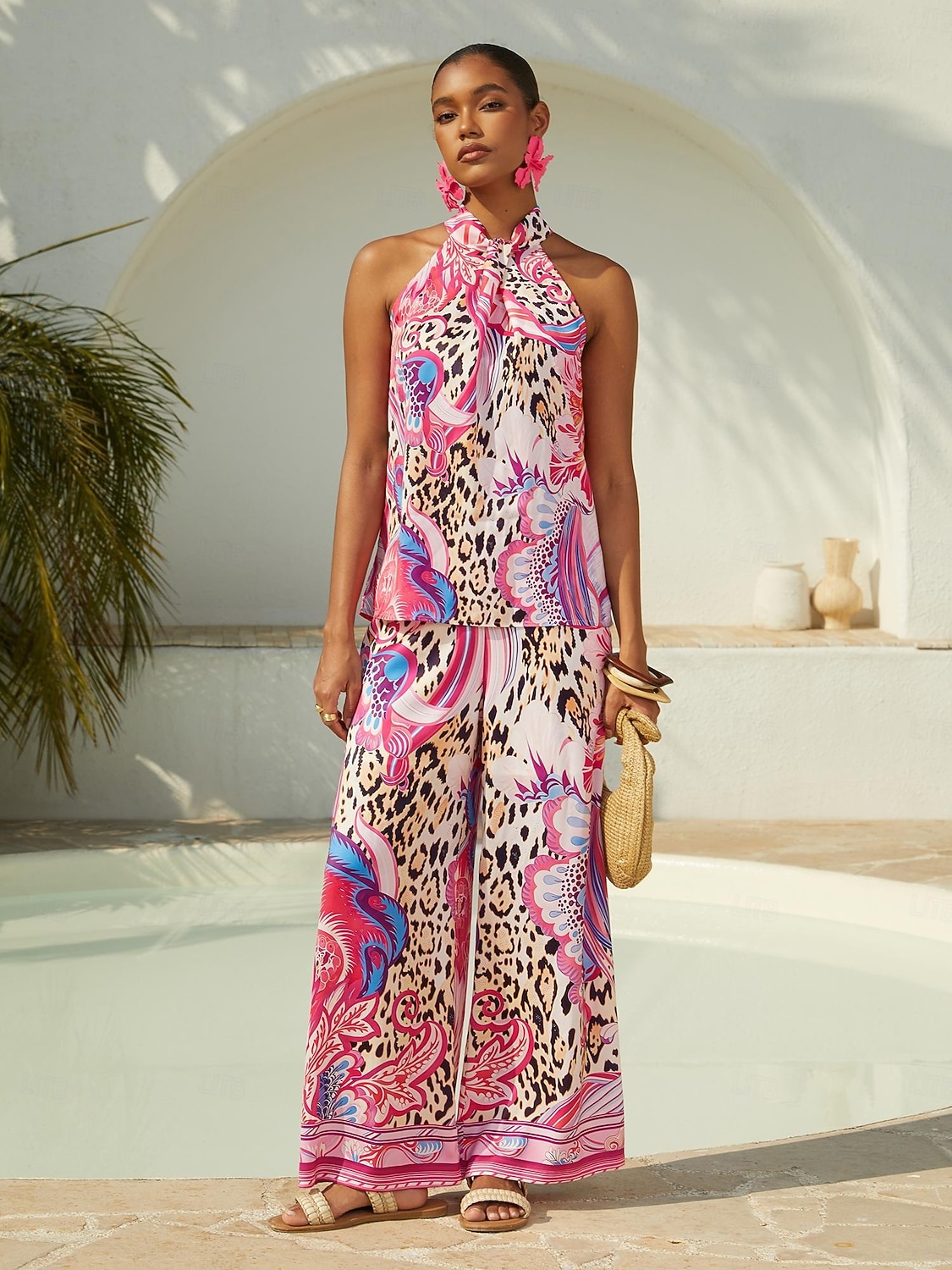 Top de tirantes rosa con estampado paisley y satén sedoso de Blush&Beast 2026 - $56.99 –P4