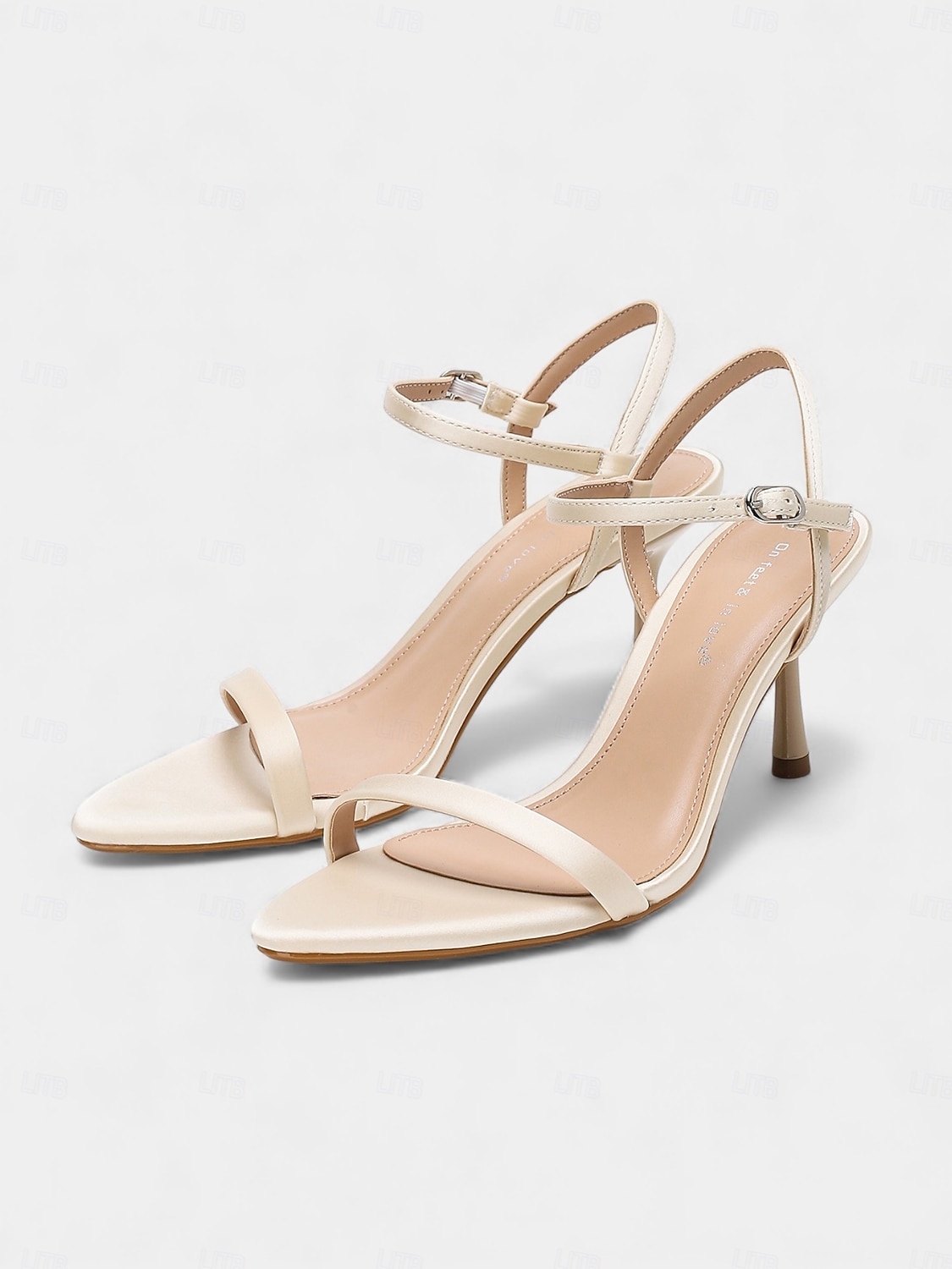 sandali da donna con tacco a gattino in raso azzurro chiaro - eleganti scarpe da damigella d'onore in stile city-chic per matrimoni urbani moderni del 2026 a $46.99 –P4