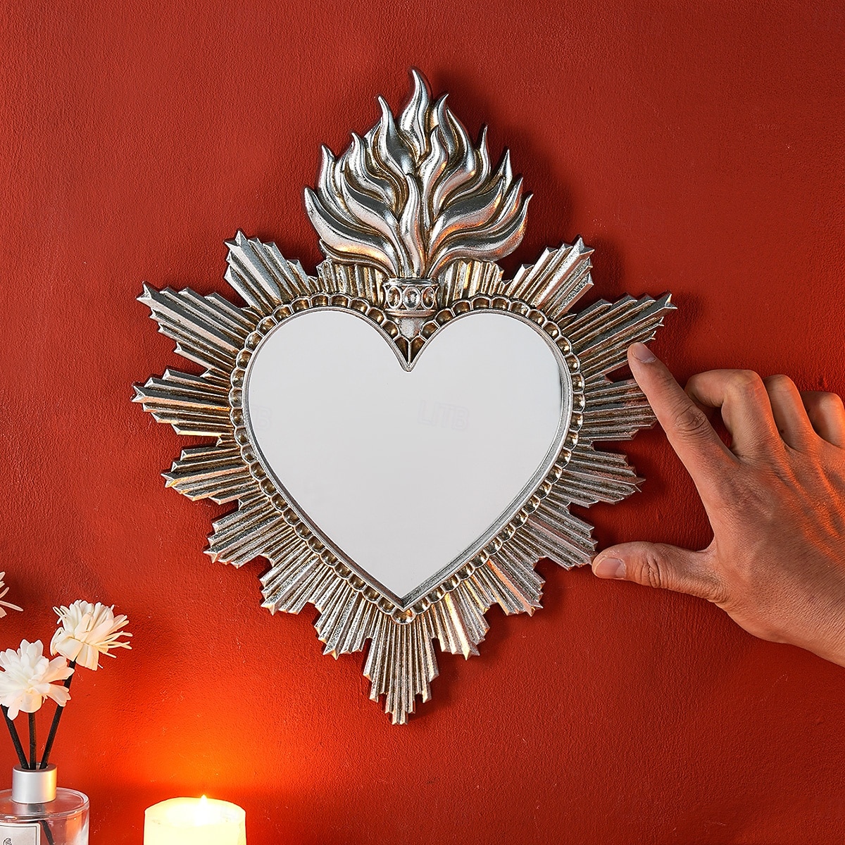 Wanddekor-Spiegel mit flammendem Herzmotiv, handgefertigter Hängeschmuck in Form eines flammenden Herzens, Wandkunst im europäischen Stil für Wohnzimmer, Schlafzimmer, Arbeitszimmer, religiöse 2026 - $33.99 –P12