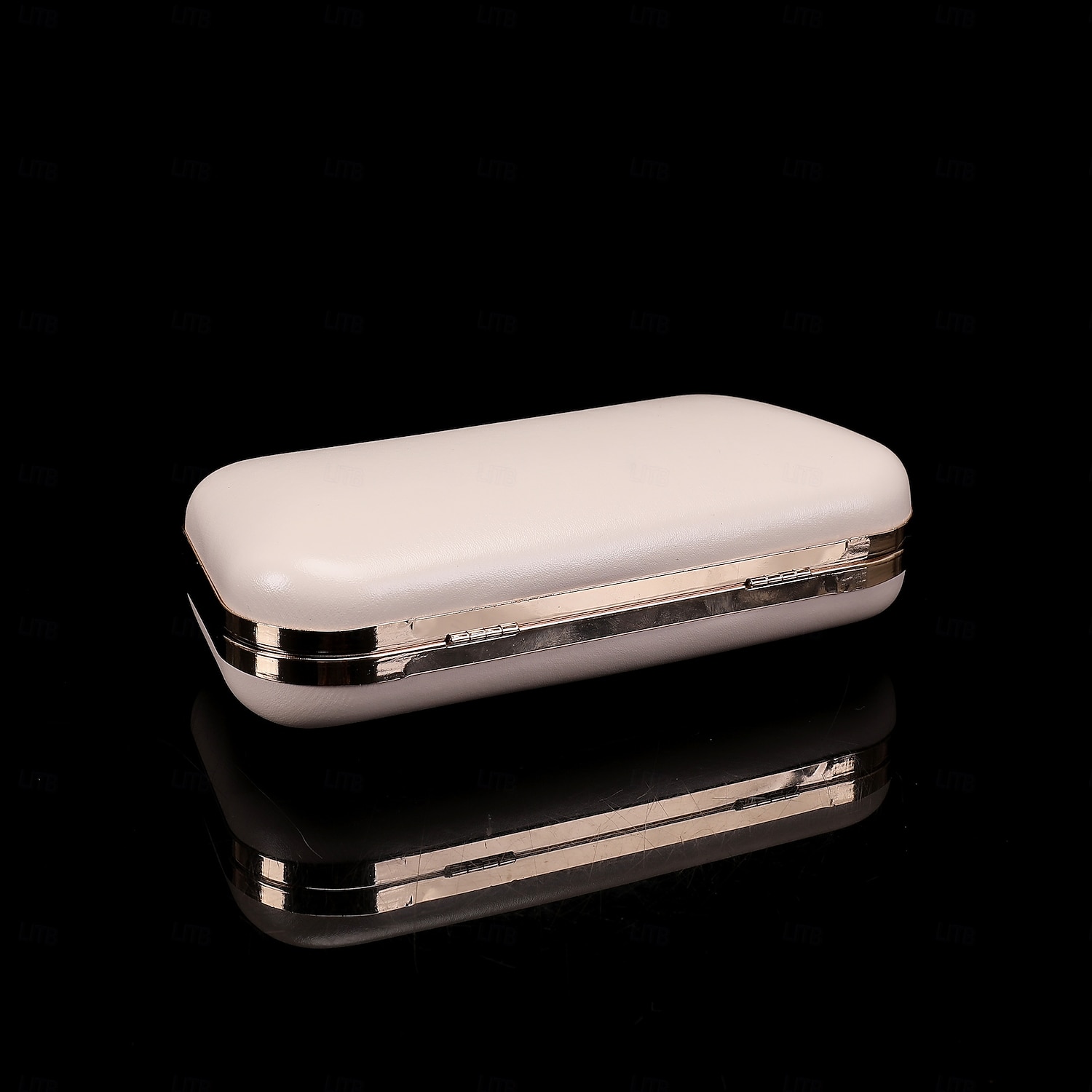 2026年 女性用 クロスボディバッグ クラッチバッグ ウォレット イブニングバッグ 小銭入れ レザー 日常 パーティー 純色 黒い銀 ゴールド / ホワイト アーモンド  コレクション – $29.99 –P7