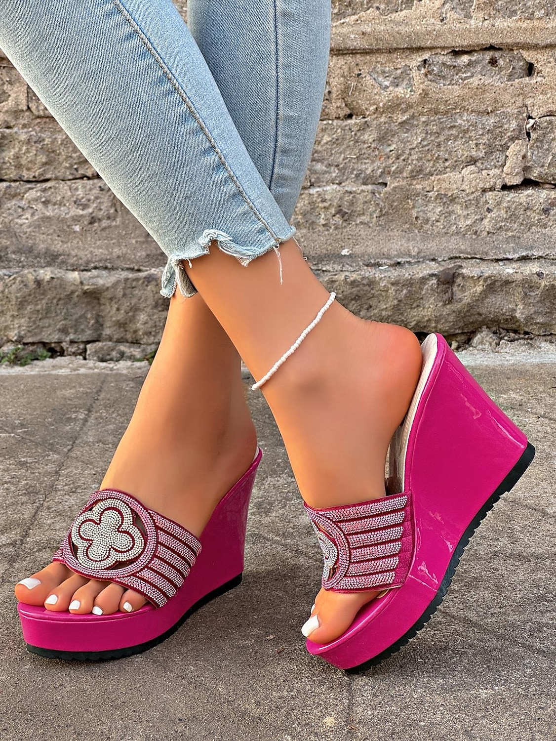 Rosa Keilsandalen für Damen mit Strassverzierungen – stilvolles Schuhwerk für Insel- und Kreuzfahrturlaube 2026 - $24.99 –P9