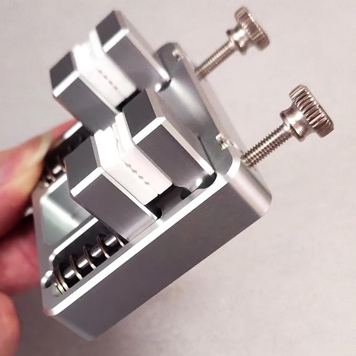 kraftig sveisetvinge i aluminium med temperaturbestandig kjeve for montering av kretskort, loddetrådklemme, loddeinnretning for ledningsmontering, sveisebordklemmeverktøy 2026 - $53.99 –P7