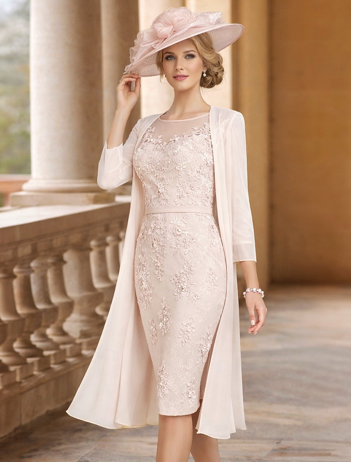 Două Piese Coloană Teacă Lungime Genunchi Rochie pentru invitata de nunta Rochie Mama Miresei Lungime Manșon 3/4 Boat Neck Elegant Epocă Plus Size Invitat la nunta Biserică Șifon Dantelă Rochii 2026 - $172.99 –P1
