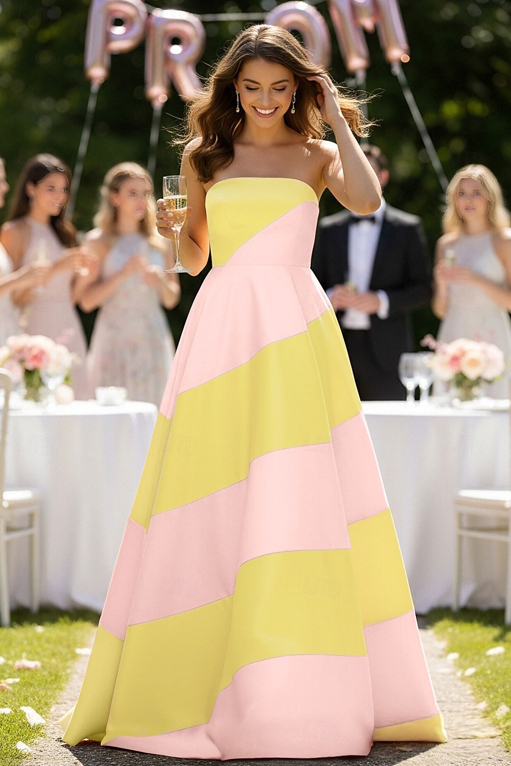 Linea ad A Lunghezza al pavimento Abito da invitata a nozze Abito Formale Abito da sera Abiti da Ballo Elegante Festa Senza Maniche Senza Spalline Balli di fine anno Festa in giardino Raso con Blocco del 2026 a $172.99 –P1