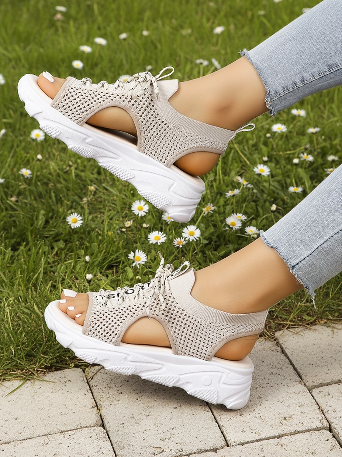 Beigefarbene, sportliche Damensandalen – atmungsaktive Zehensandalen mit Schnürverschluss, ideal für Spaziergänge im Park, Strandtage und Outdoor-Abenteuer. 2026 - $29.99 –P1