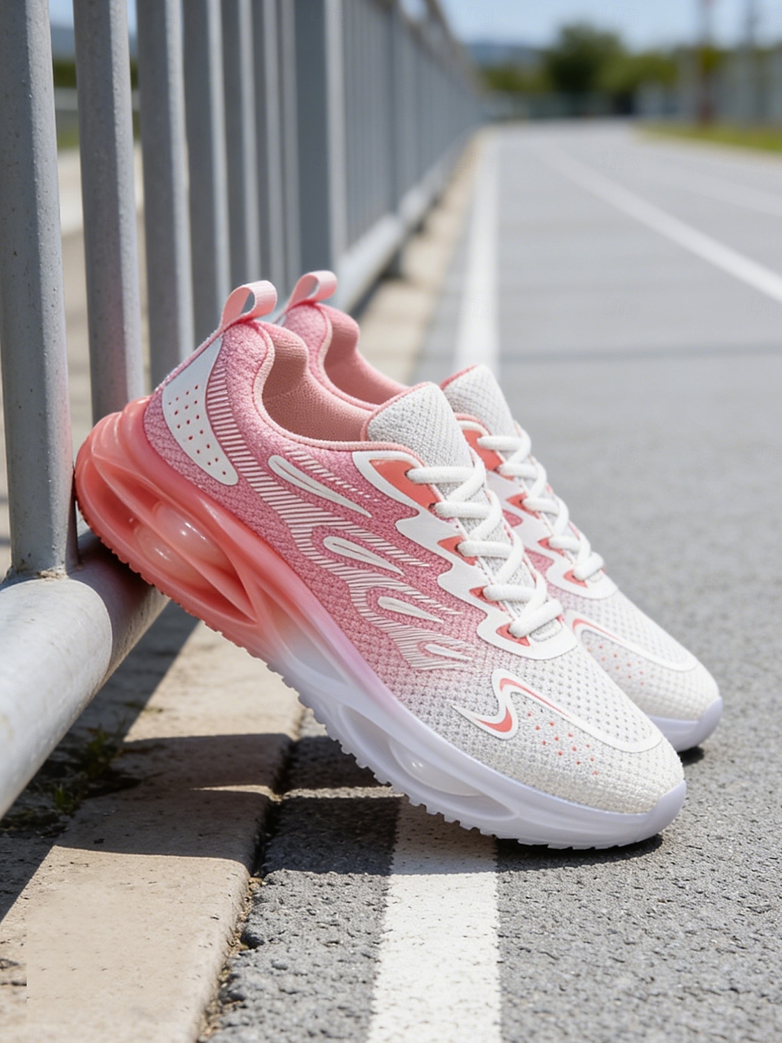 Tênis feminino rosa com amortecimento a ar – calçado leve em mesh com degradê rosa, design respirável, confortável para corrida, caminhada, treinos na academia e uso casual. de 2026 por $32.99 –P4