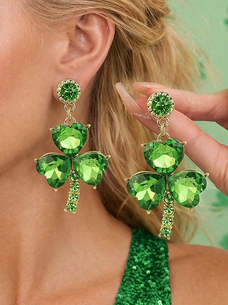 Boucles d'oreilles en alliage pour femme, ornées d'un trèfle en cristal vert, parfaites pour la Saint-Patrick et les fêtes de tous les jours, élégantes et festives. de 2026 ? $11.99 –P2
