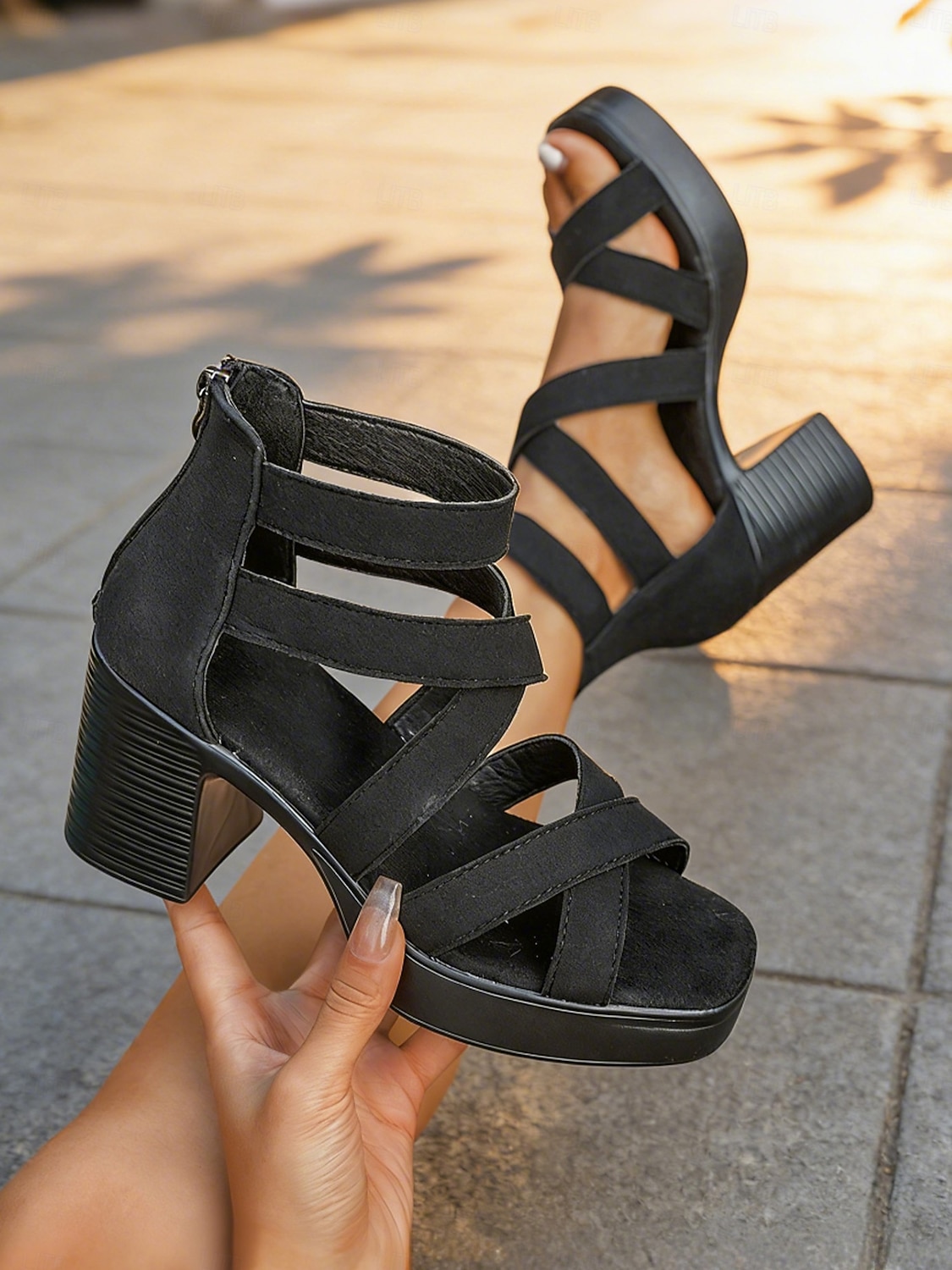 Schwarze, klobige Plateau-Sandalen für Damen – bequeme Reiseschuhe mit hohem Blockabsatz für Sommerurlaube in Städten, Resort-Looks und Stadtbummel 2026 - $24.99 –P2