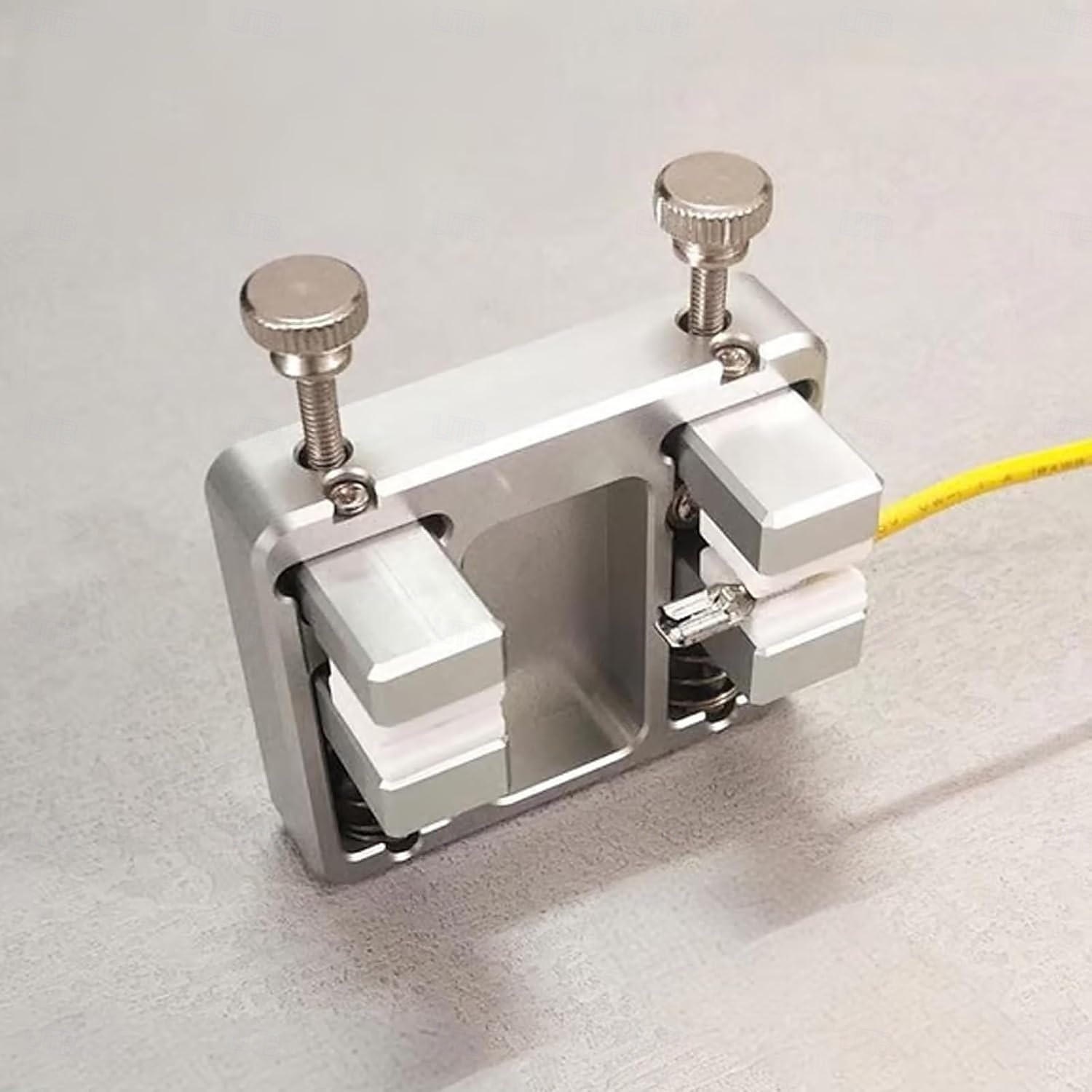 kraftig sveisetvinge i aluminium med temperaturbestandig kjeve for montering av kretskort, loddetrådklemme, loddeinnretning for ledningsmontering, sveisebordklemmeverktøy 2026 - $53.99 –P6