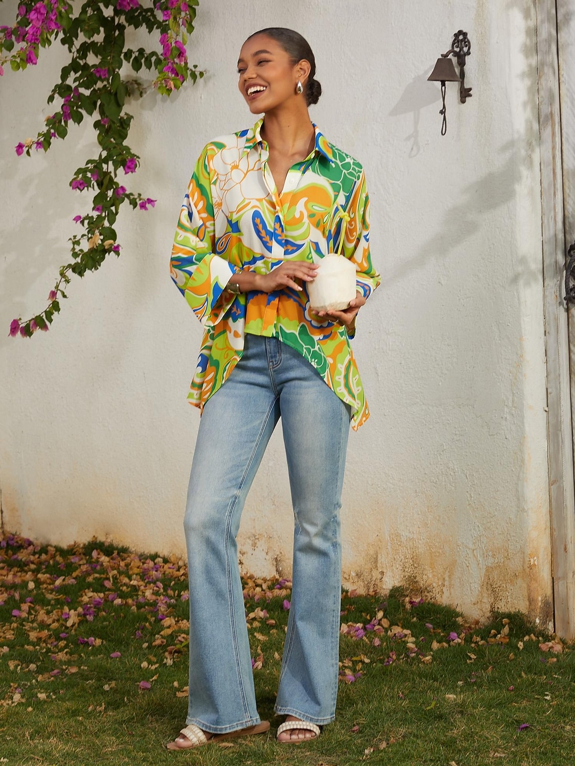 короткая шифоновая рубашка с цветочным принтом и рукавами-летучками в стиле каникулярного зеленого цвета с асимметричным кроем 2026 - $72.99 –P2