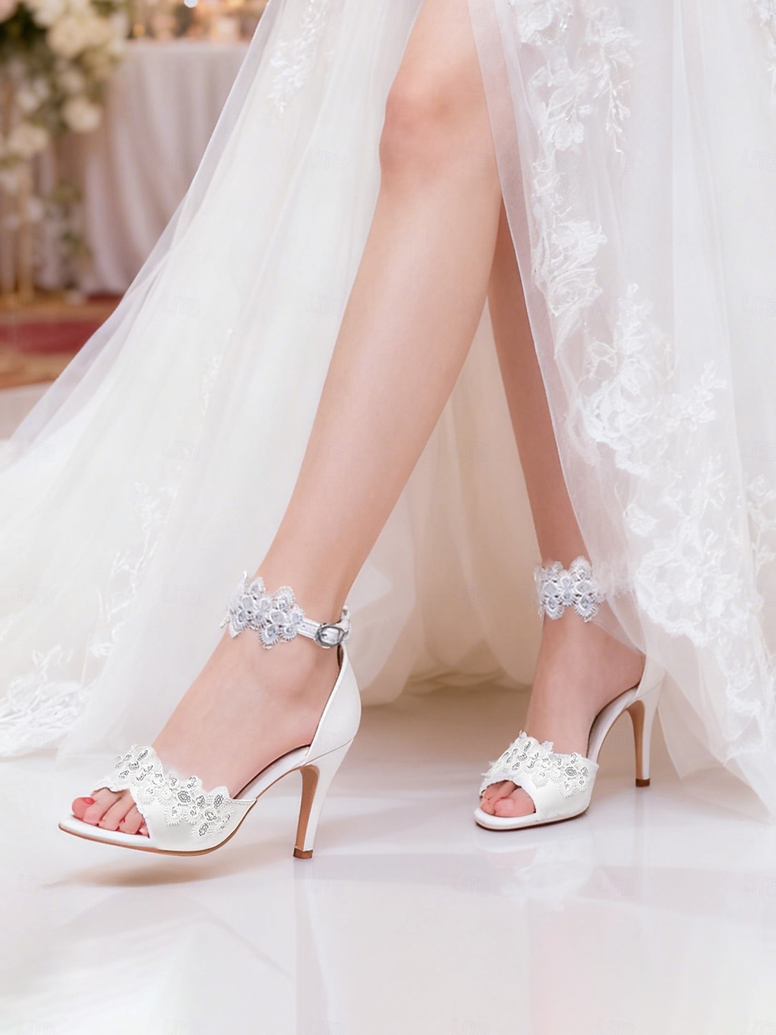 scarpe da sposa con tacco aperto e cinturino alla caviglia, eleganti sandali da sposa con tacco medio per la sposa, romantiche scarpe da cerimonia in pizzo floreale del 2026 a $46.99 –P4