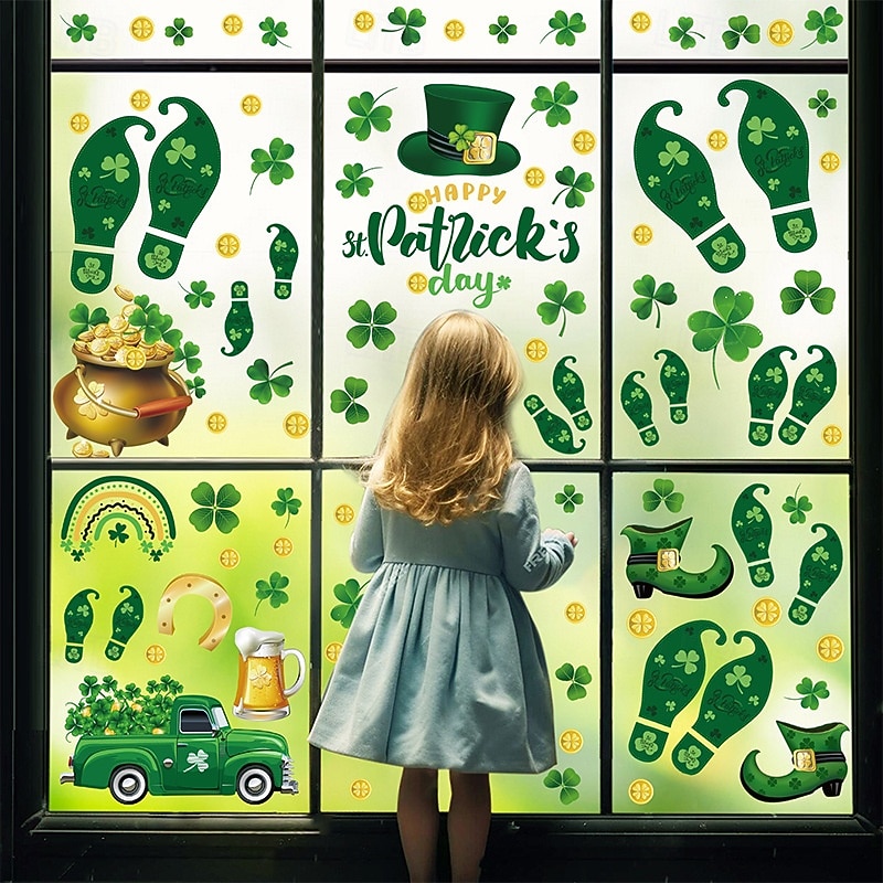 9 feuilles d'autocollants pour fenêtre sur le thème de la Saint-Patrick : trèfles, empreintes de chaussures de lutin, pièces d'or (autocollants statiques), décorations pour vitres sur le thème d'une de 2026 ? $10.99 –P5