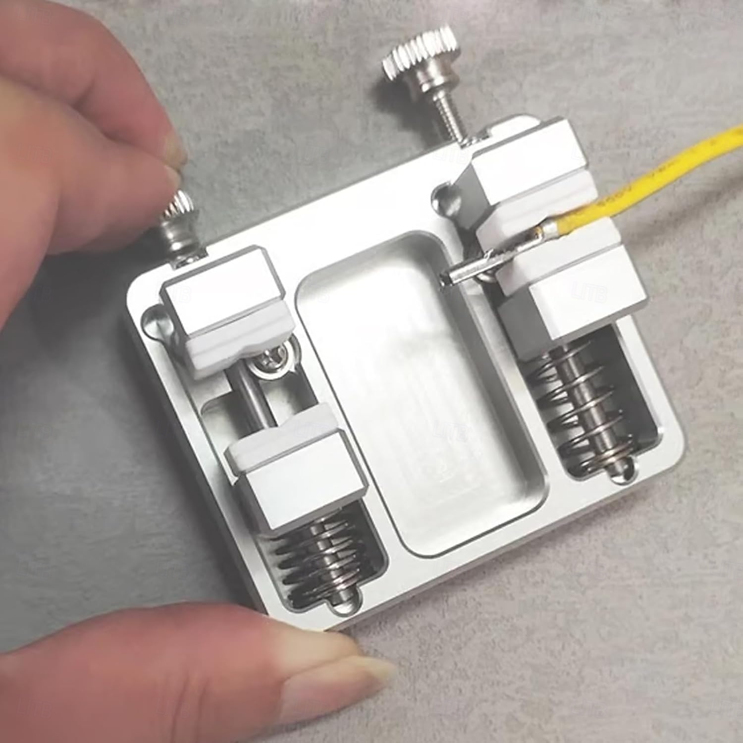 kraftig sveisetvinge i aluminium med temperaturbestandig kjeve for montering av kretskort, loddetrådklemme, loddeinnretning for ledningsmontering, sveisebordklemmeverktøy 2026 - $53.99 –P5