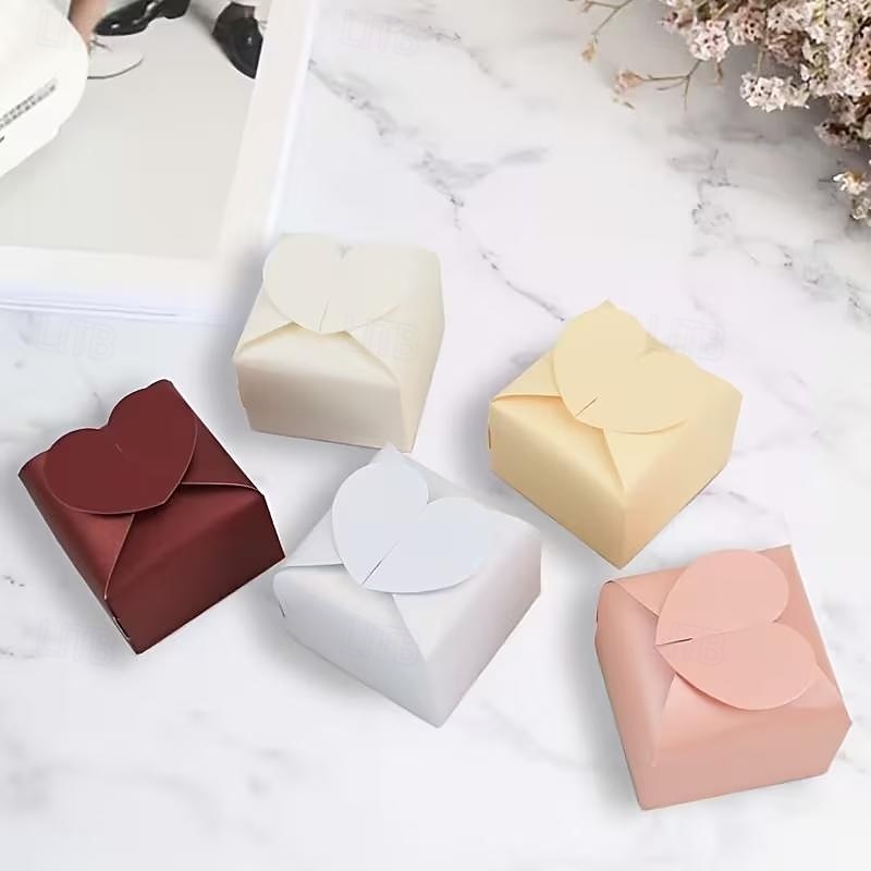 50pcs Valentine's Day Wedding Theme Candy Gift Box Party Favor Boxes  Heart Decoration Box  Decorative Bow Finish Christmas Halloween 2026 - $15.99 –P2
