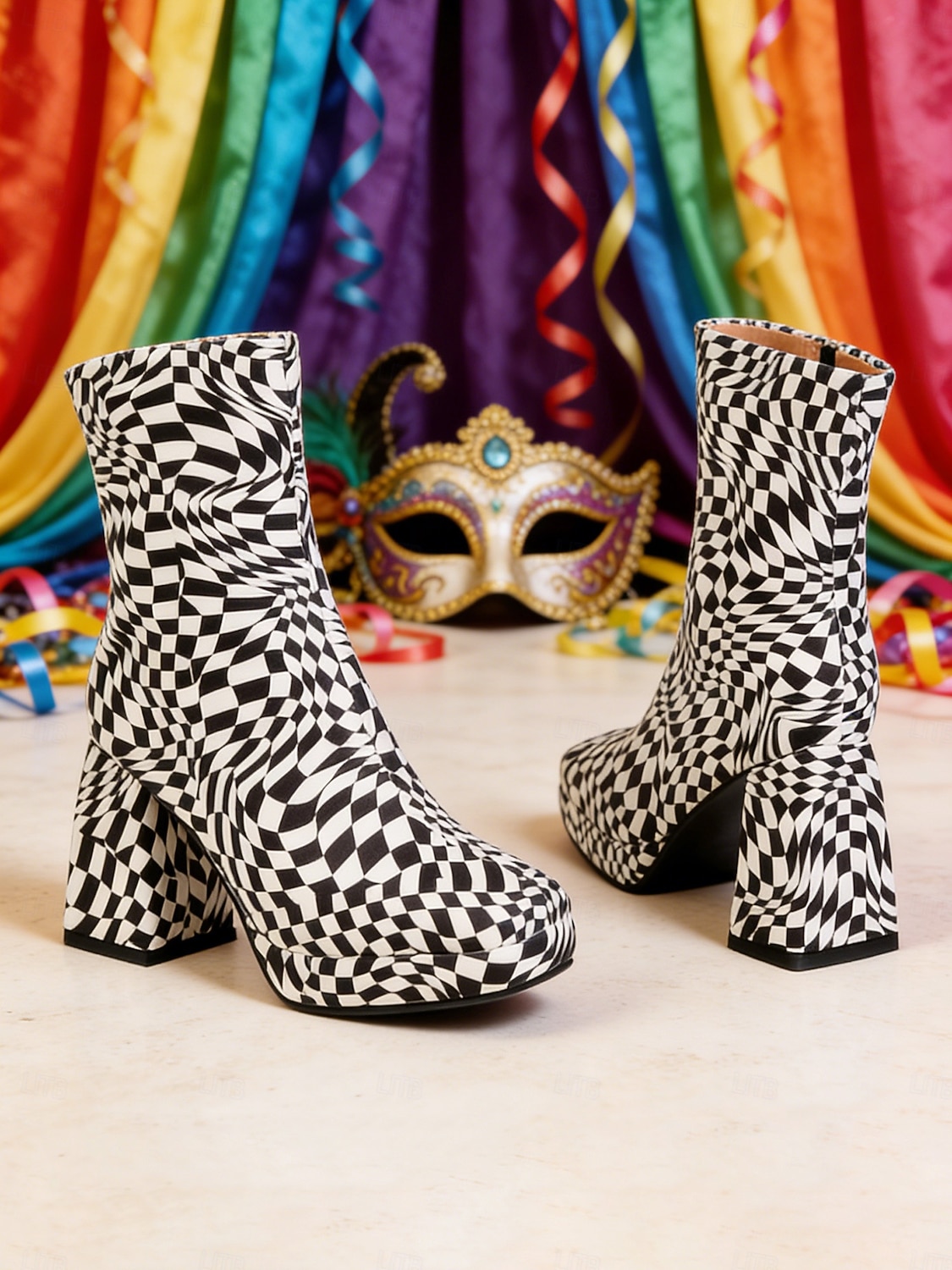 Naisten Mardi Gras 1970-luvun retro värikkäät geometriset printtiset paksupohjaiset nilkkabatit - Eloisat kuvioidut festivaalijalkineet täydelliset karnevaaleihin ja juhliin 2026 - $84.99 –P5