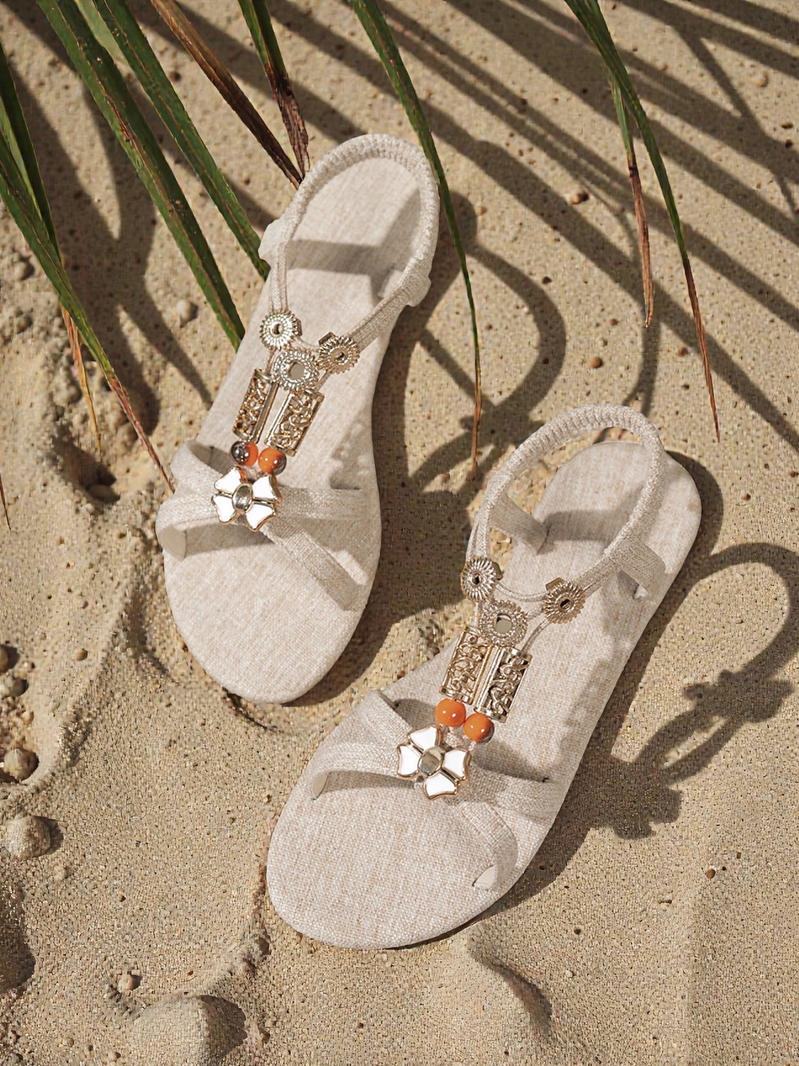 Γυναικεία boho chic φλατ σανδάλια με διακοσμητικές μεταλλικές χάντρες – άνετα υποδήματα για casual και γάμους στην παραλία, καλοκαιρινές εκδηλώσεις και διακοπές 2026 - $19.99 –P3