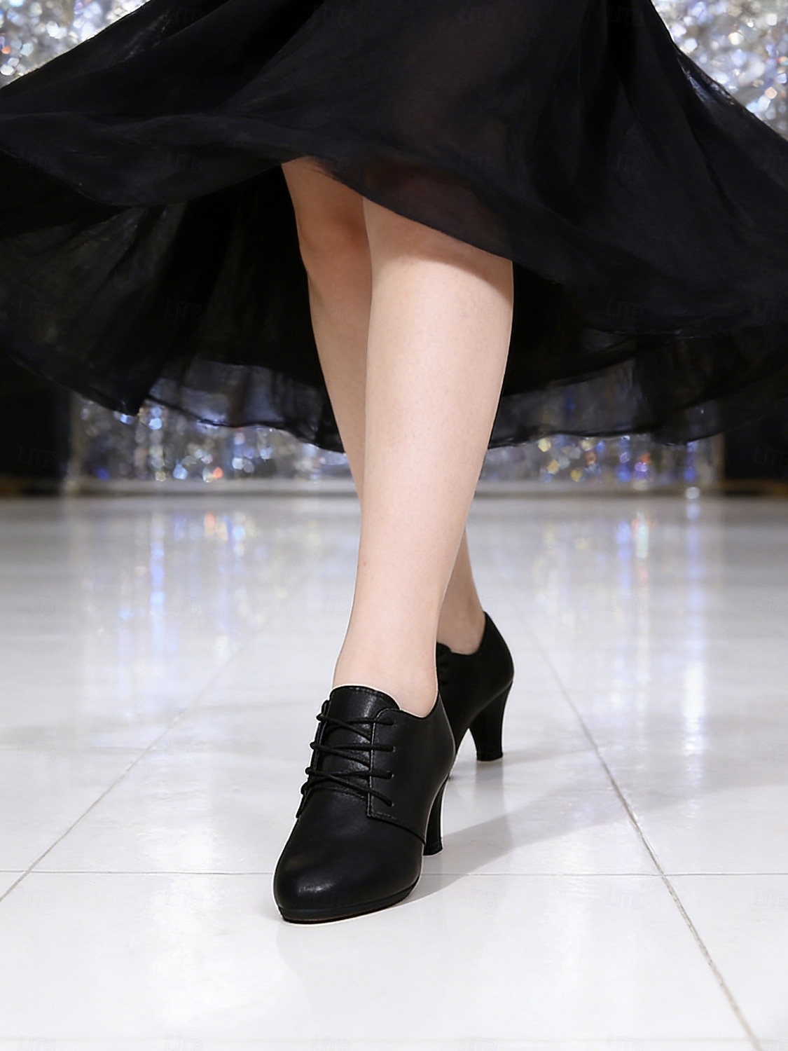 Professionele Latijns-Amerikaanse dansschoenen voor dames - rode kunstleren veterschoenen met hakken voor ballroomdansen, comfortabele en stabiele salsa- en tangoschoenen met middelhoge hak voor 2026 - $46.99 –P8
