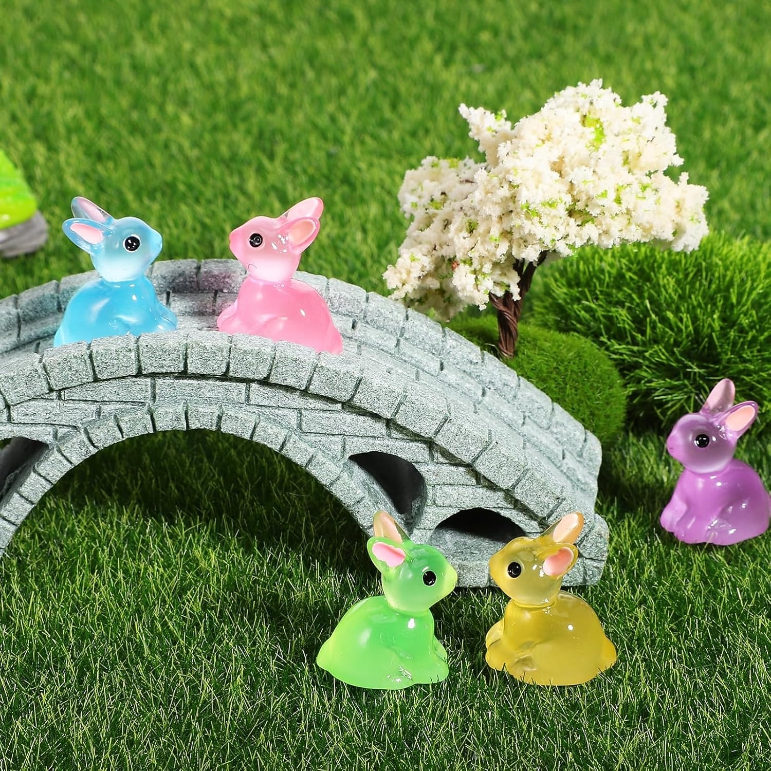 100 pezzi mini coniglietti pasquali in resina figure di conigli luminosi animali in miniatura ornamento per micro decorazioni da giardino delle fate riempitivi per uova di Pasqua bomboniere forniture del 2026 a $21.99 –P8