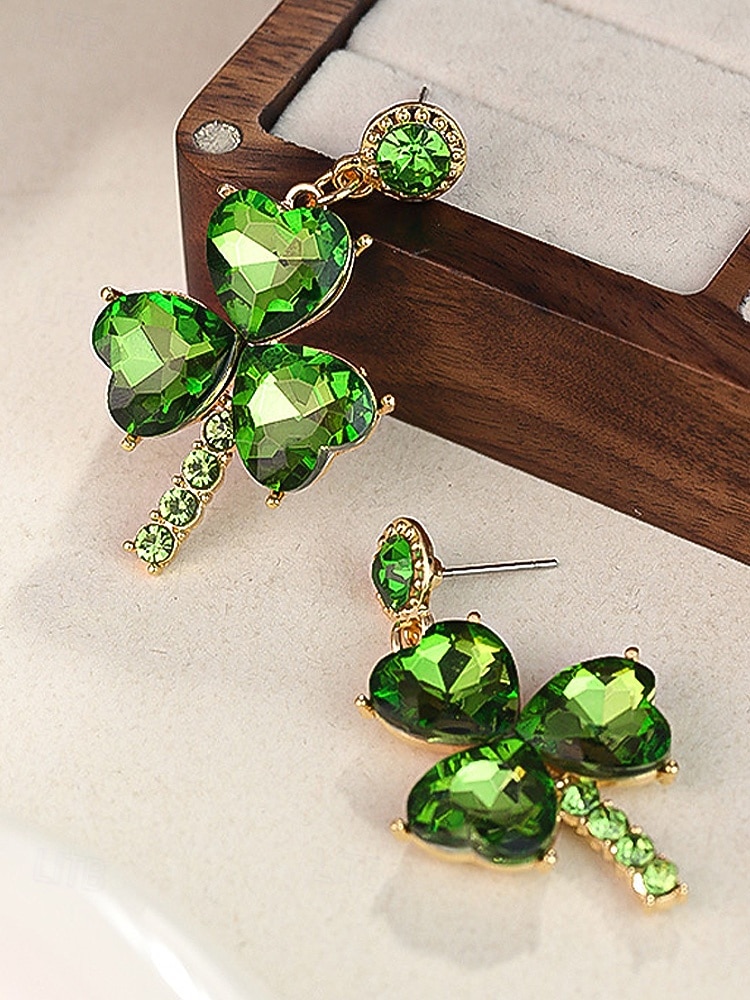 Boucles d'oreilles en alliage pour femme, ornées d'un trèfle en cristal vert, parfaites pour la Saint-Patrick et les fêtes de tous les jours, élégantes et festives. de 2026 ? $11.99 –P5