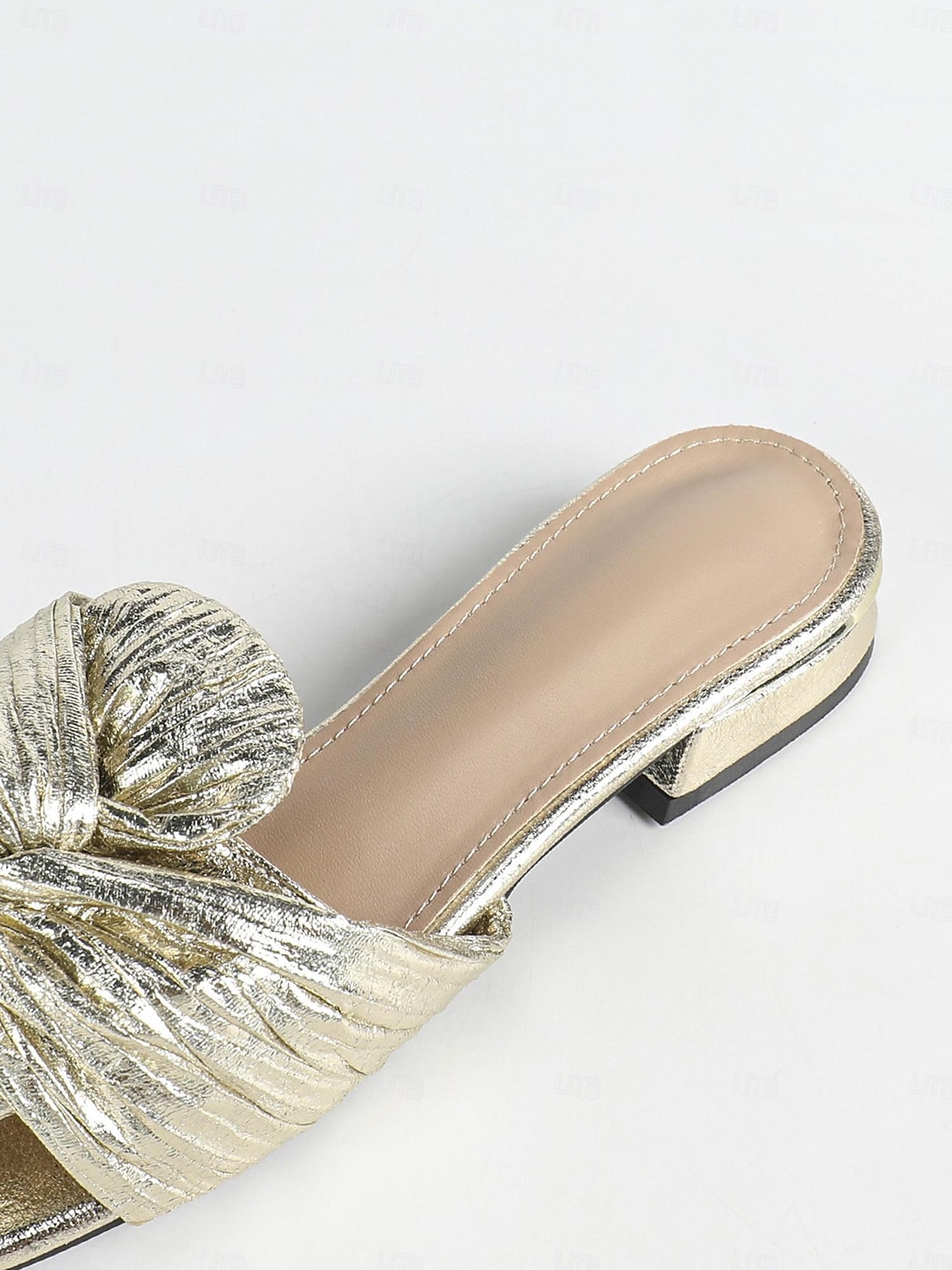 Damskie sandały z metalicznym węzłem – szykowne, złote, płaskie buty plażowe na letnie wakacje, stroje do kurortu &nieformalne imprezy nad morzem 2026 - $42.99 –P5