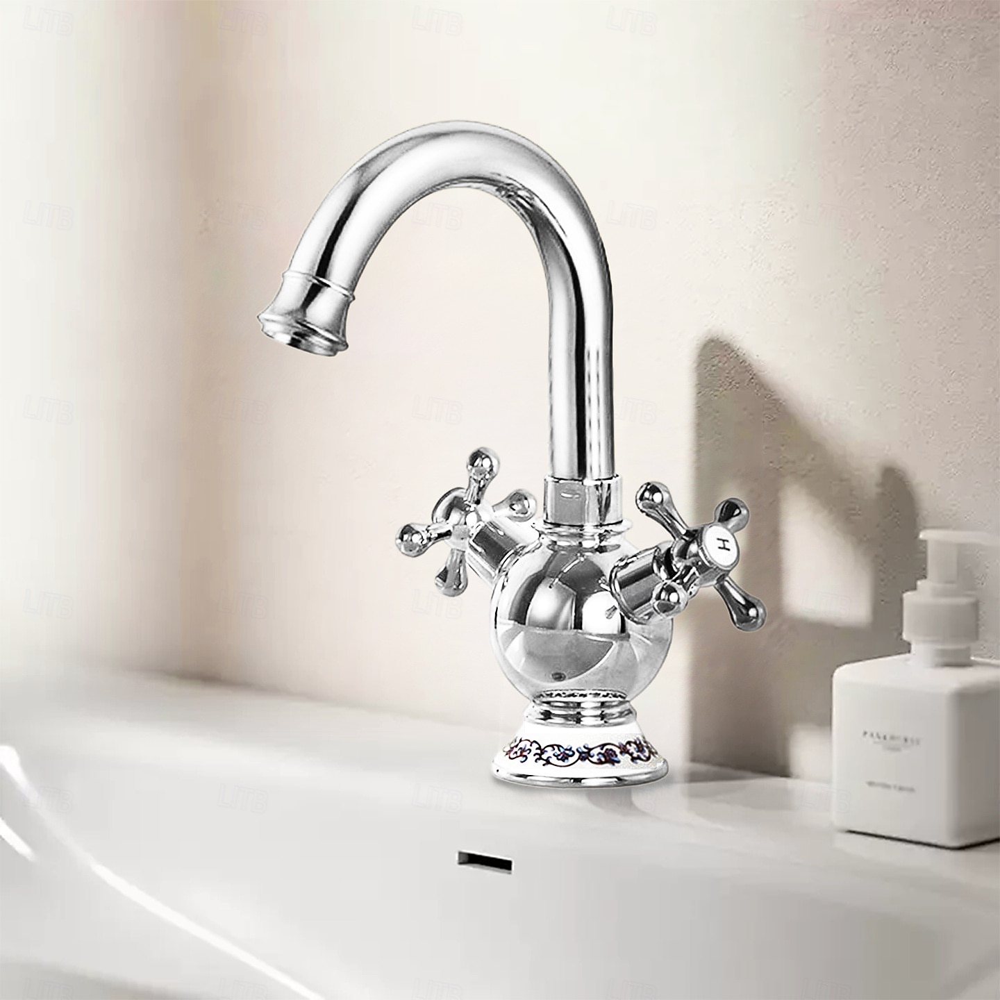 Waschbeckenarmatur - drehbar Chrom Außenmontage Einhebel Zwei LöcherBath Taps 2026 - $184.99 –P3