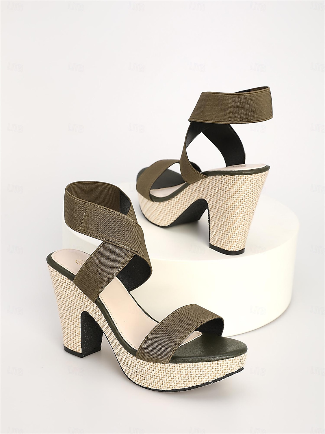 sandali da donna con plateau e cinturini incrociati color verde oliva: design elegante con tacco a blocco e suola rivestita in iuta, perfetti per le vacanze estive, i resort sulla spiaggia e le gite informali del 2026 a $54.99 –P4