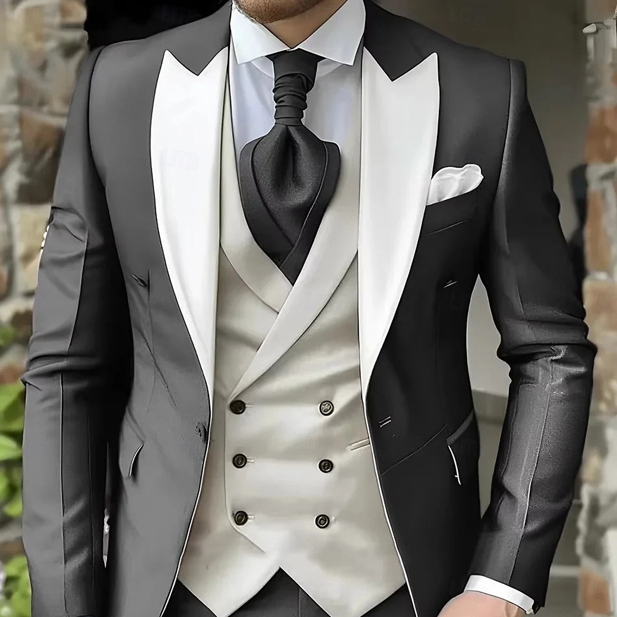 A bărbaților Smoking Costume de petrecere Nunta pe plaja Nuntă de primăvară Alb Vișiniu Primavara vara Costum Lapel cu vârf Modă Petrecere Peteci Fit adaptat Set 3 piese Un singur rând, un nasture 2026 - $139.99 –P3