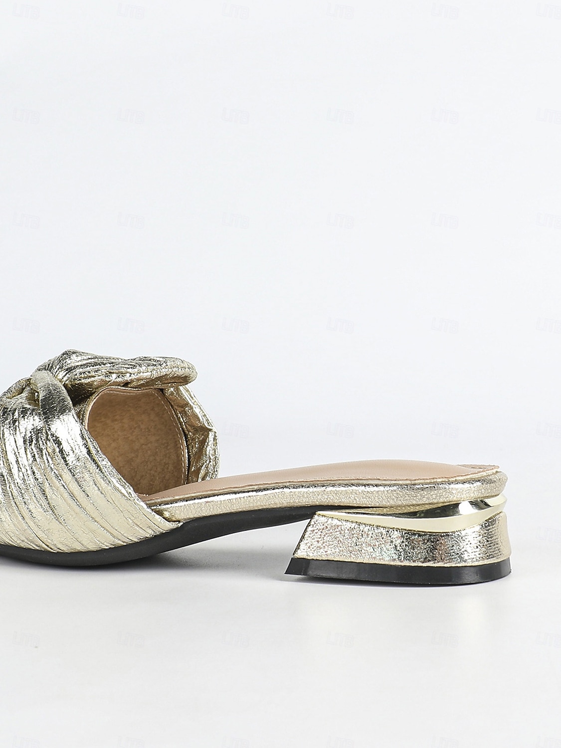 Damskie sandały z metalicznym węzłem – szykowne, złote, płaskie buty plażowe na letnie wakacje, stroje do kurortu &nieformalne imprezy nad morzem 2026 - $42.99 –P6