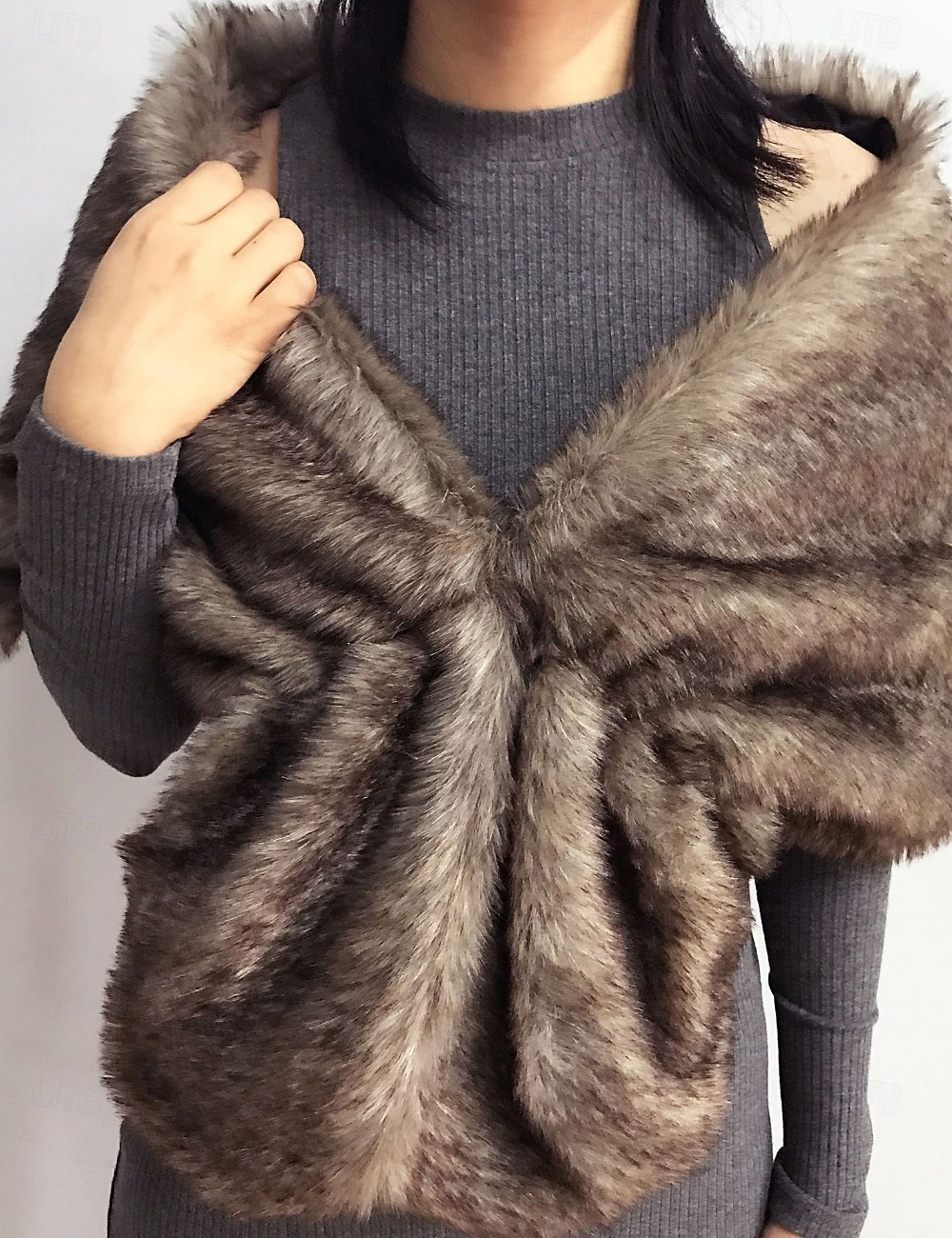 Faux Fur Wraps Women's Wrap Elegant Sleeveless Faux Fur Wedding Wraps With Pure Color For Party Fall 2026 - $21.99 –P11