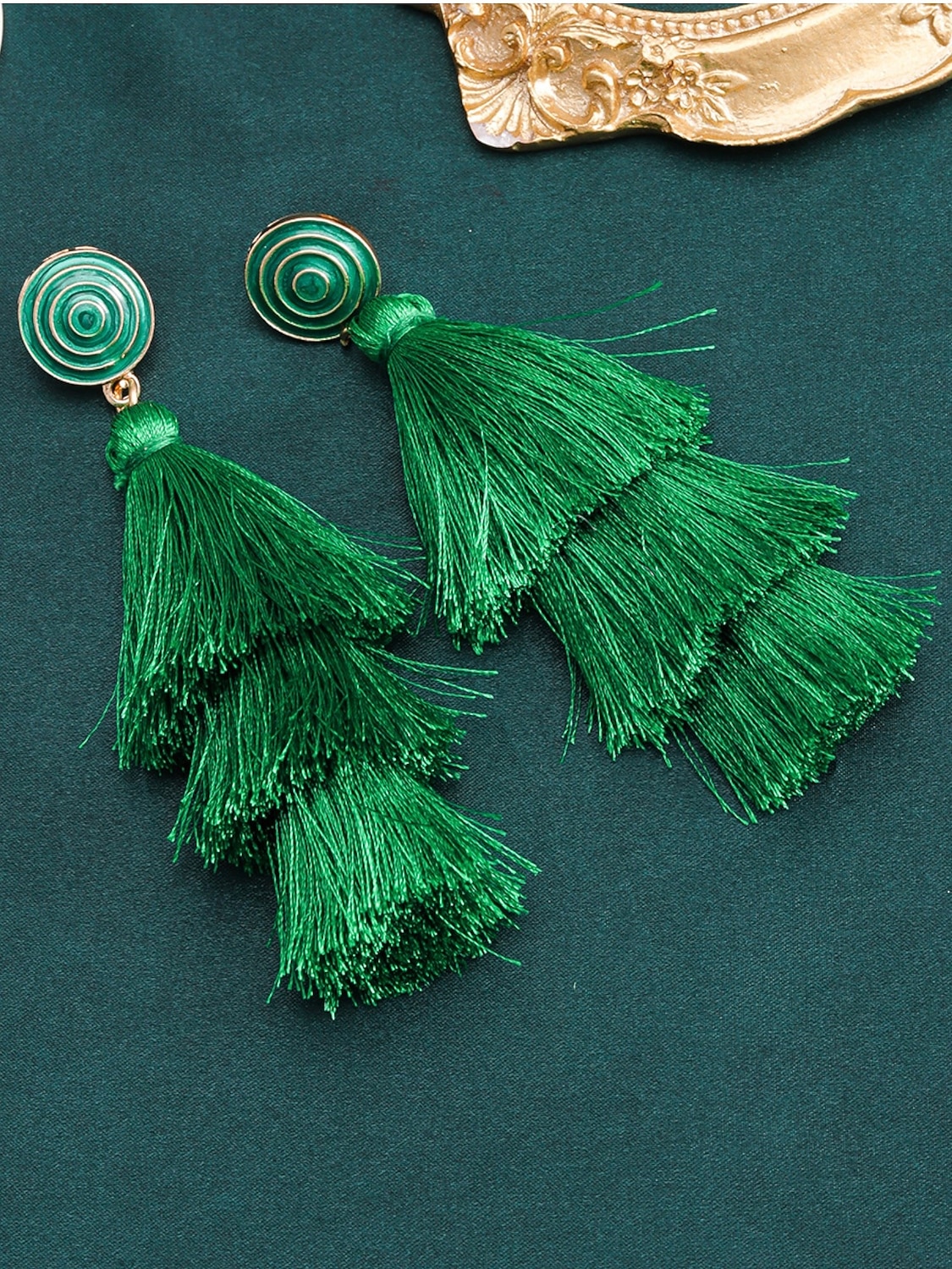 2026年 レディースグリーンタッセルイヤリング - 多層フリンジタッセル付きのスタイリッシュなスパイラルスタッドイヤリング。聖パトリックの日やお祝いのお祝いに最適です。  コレクション – $9.99 –P4