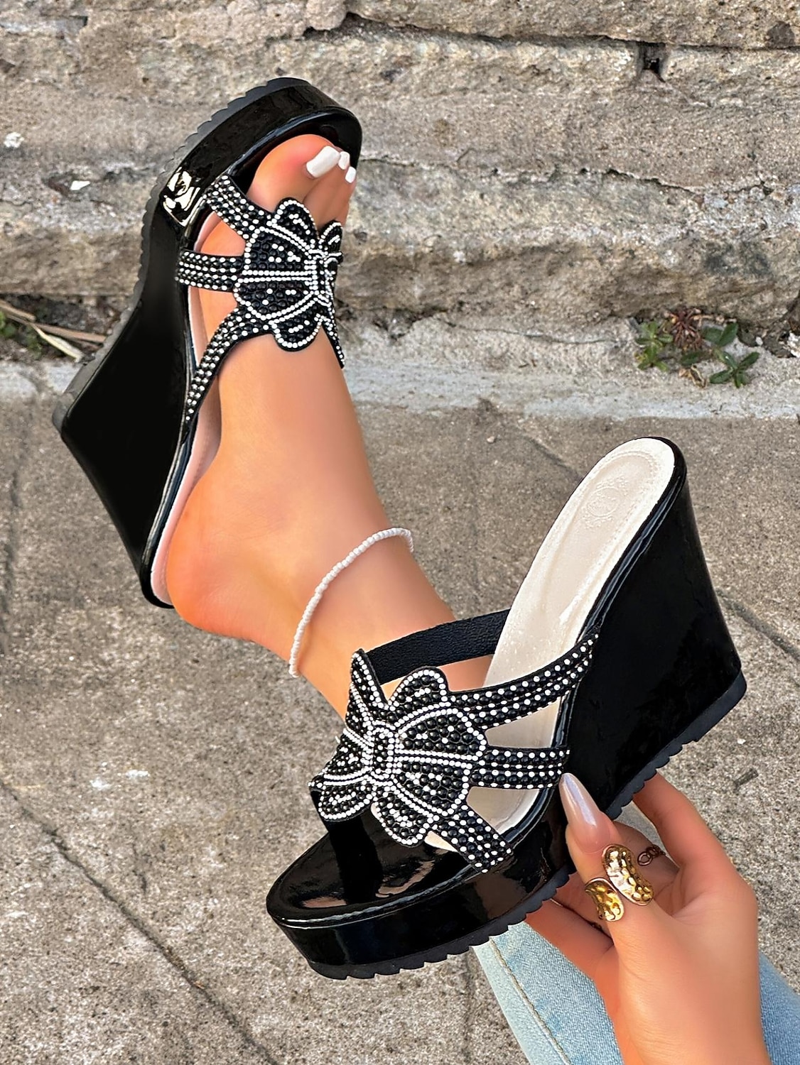 Rosa Keilsandalen für Damen mit Strassverzierungen – stilvolles Schuhwerk für Insel- und Kreuzfahrturlaube 2026 - $24.99 –P3