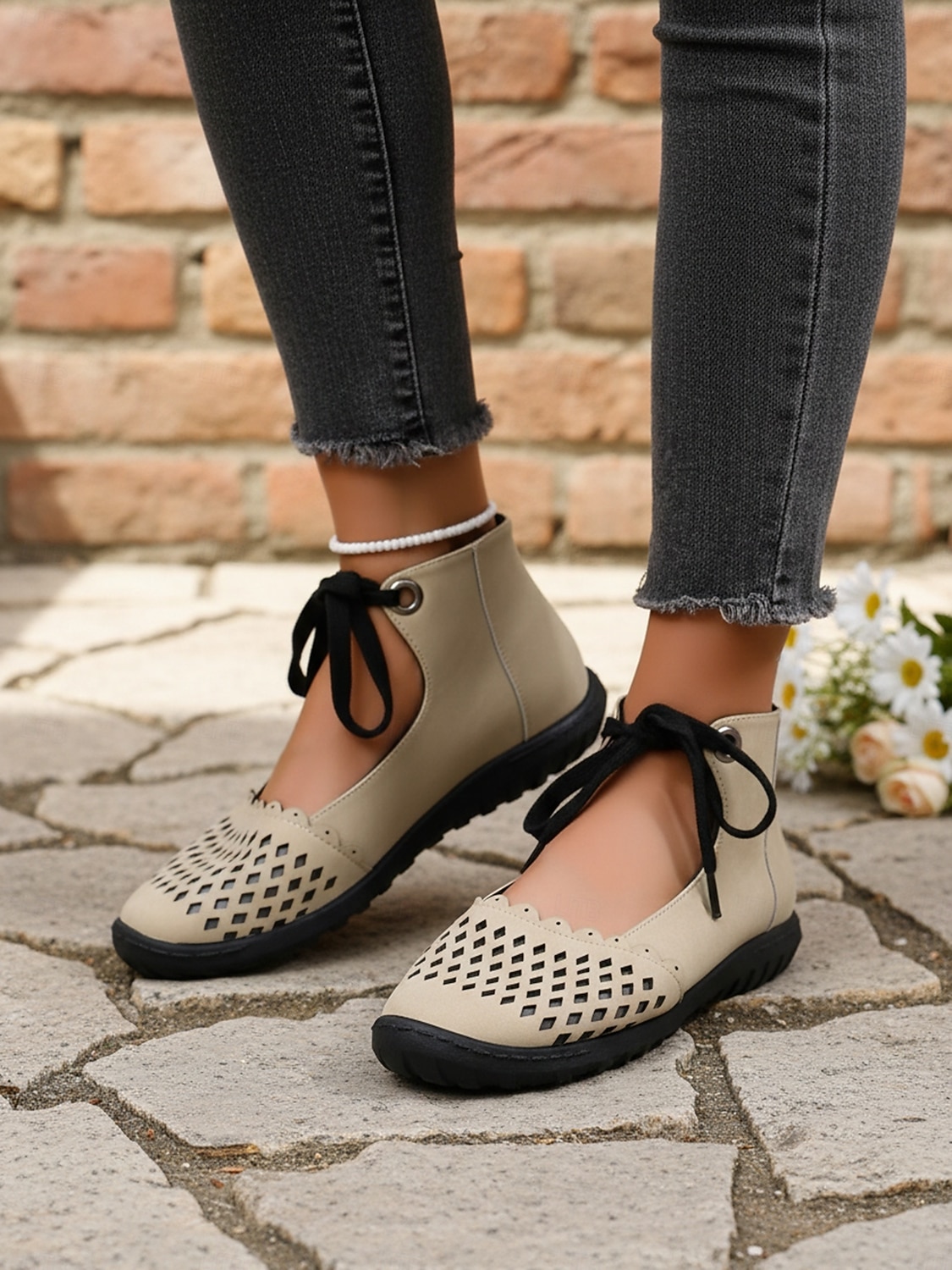 Women's Beige Perforated Lace-Up Comfort Shoes, Breathable Design, Flexible Non-Slip Sole for Walking, Travel and Everyday Casual Use 2026 - $24.99 –P4
